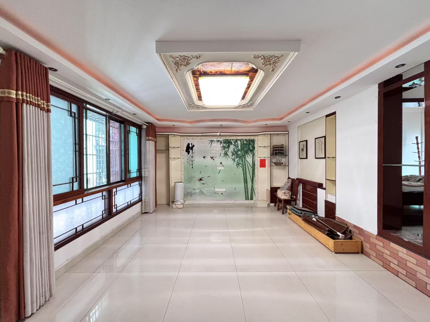 政华嘉园  3室2厅2卫    50.0万 政华嘉园  3室2厅2卫    50.0万室内图