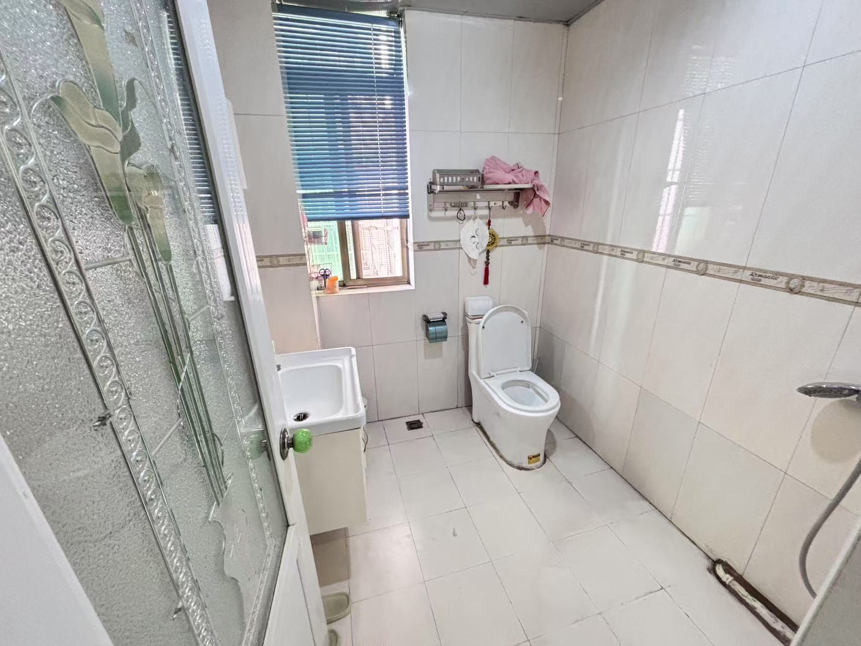 政华嘉园  3室2厅2卫    50.0万 政华嘉园  3室2厅2卫    50.0万室内图