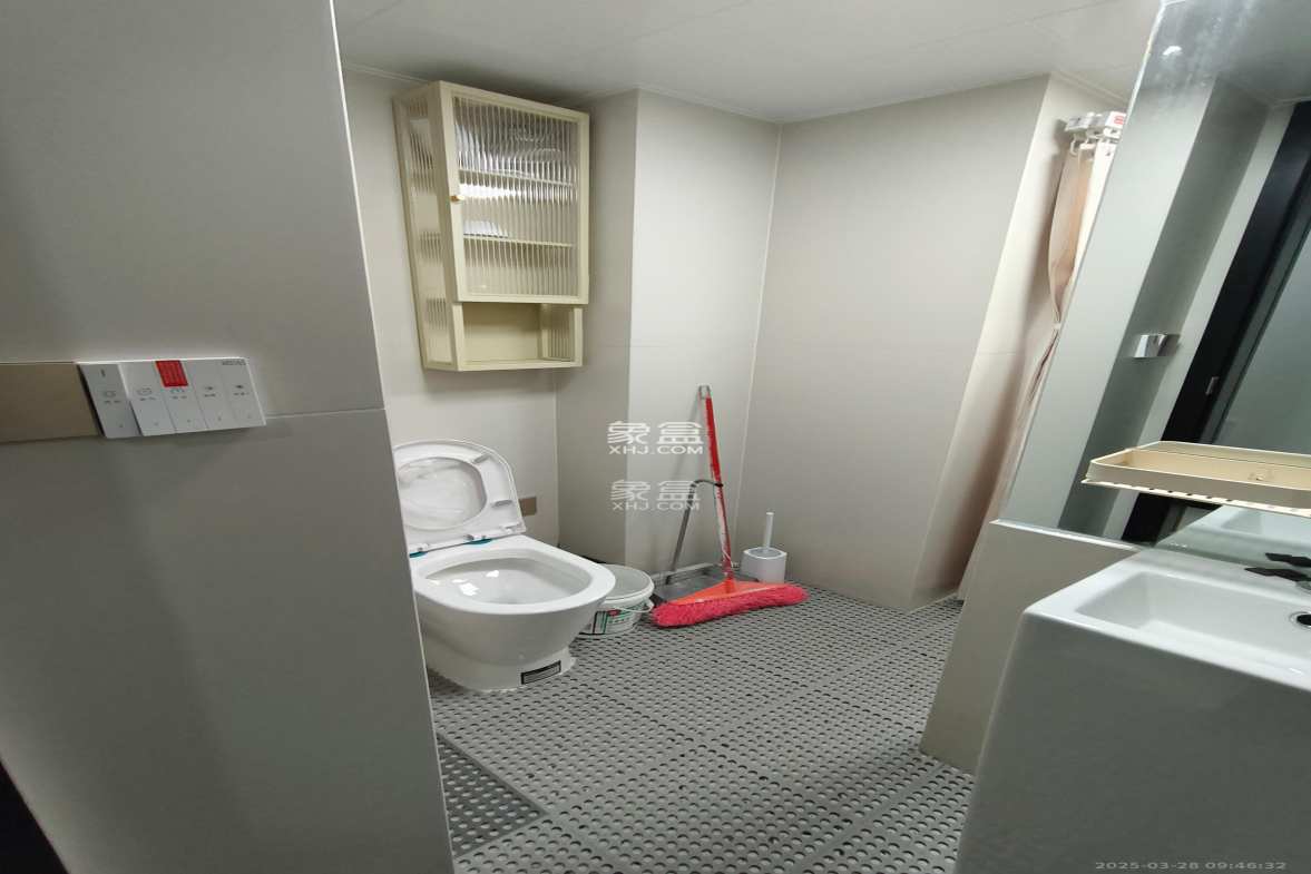 富兴时代御城 1室1厅1卫 3600.0元/月 富兴时代御城 1室1厅1卫 3600.0元/月室内图