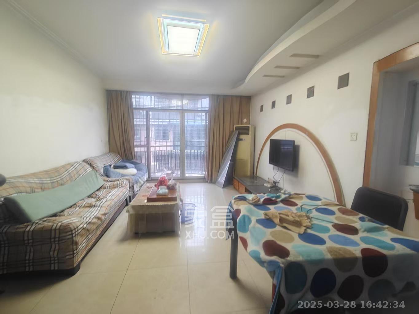 新塘垅小区(高桥物流园) 3室2厅1卫 1800.0元/月 新塘垅小区(高桥物流园) 3室2厅1卫 1800.0元/月室内图