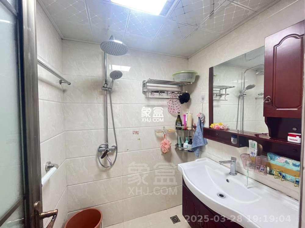 湘银星城 3室2厅2卫 2000.0元/月 湘银星城 3室2厅2卫 2000.0元/月室内图