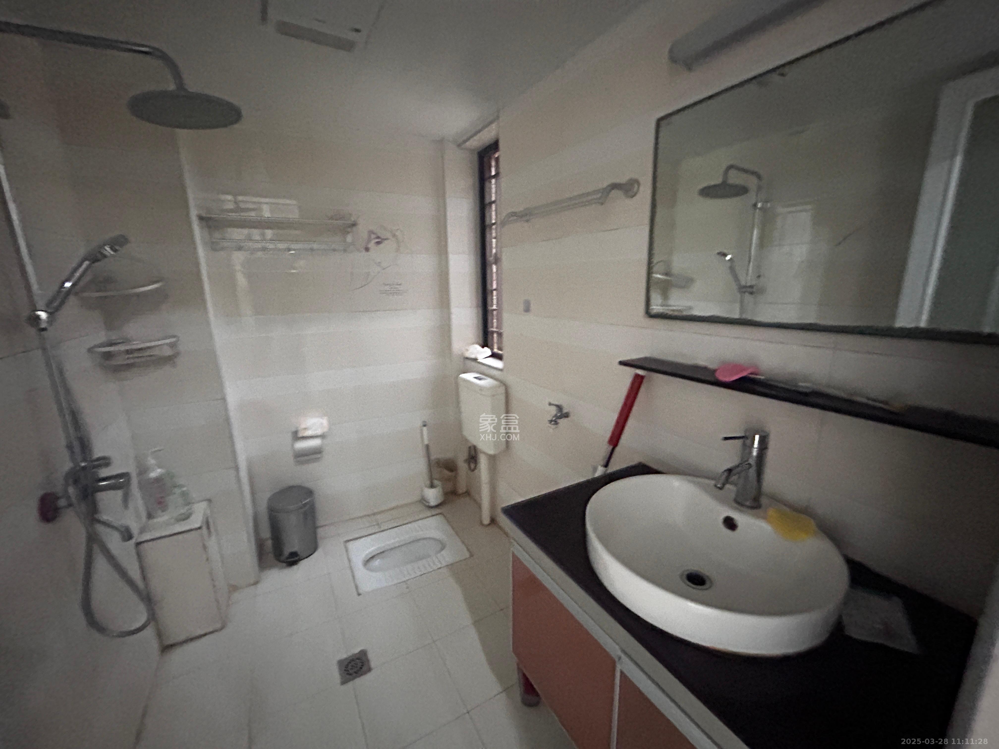 保利麓谷林语B区 3室2厅1卫 2600.0元/月 保利麓谷林语B区 3室2厅1卫 2600.0元/月室内图