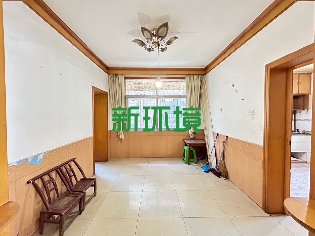 武装部宿舍 3室2厅2卫 53.8万 武装部宿舍 3室2厅2卫 53.8万客厅