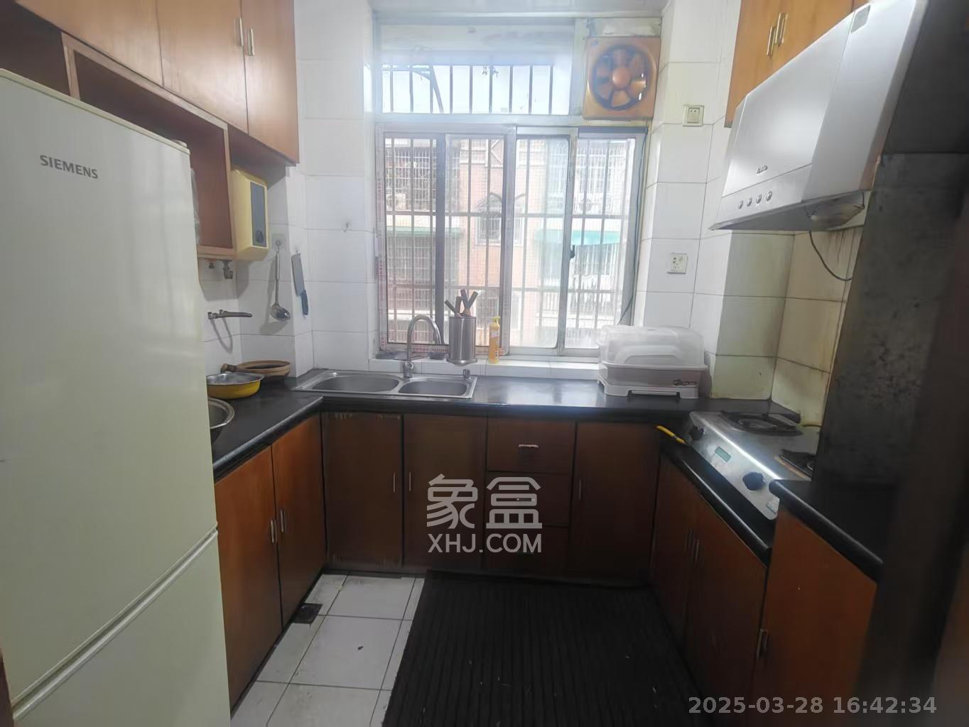 新塘垅小区(高桥物流园) 3室2厅1卫 1800.0元/月 新塘垅小区(高桥物流园) 3室2厅1卫 1800.0元/月室内图