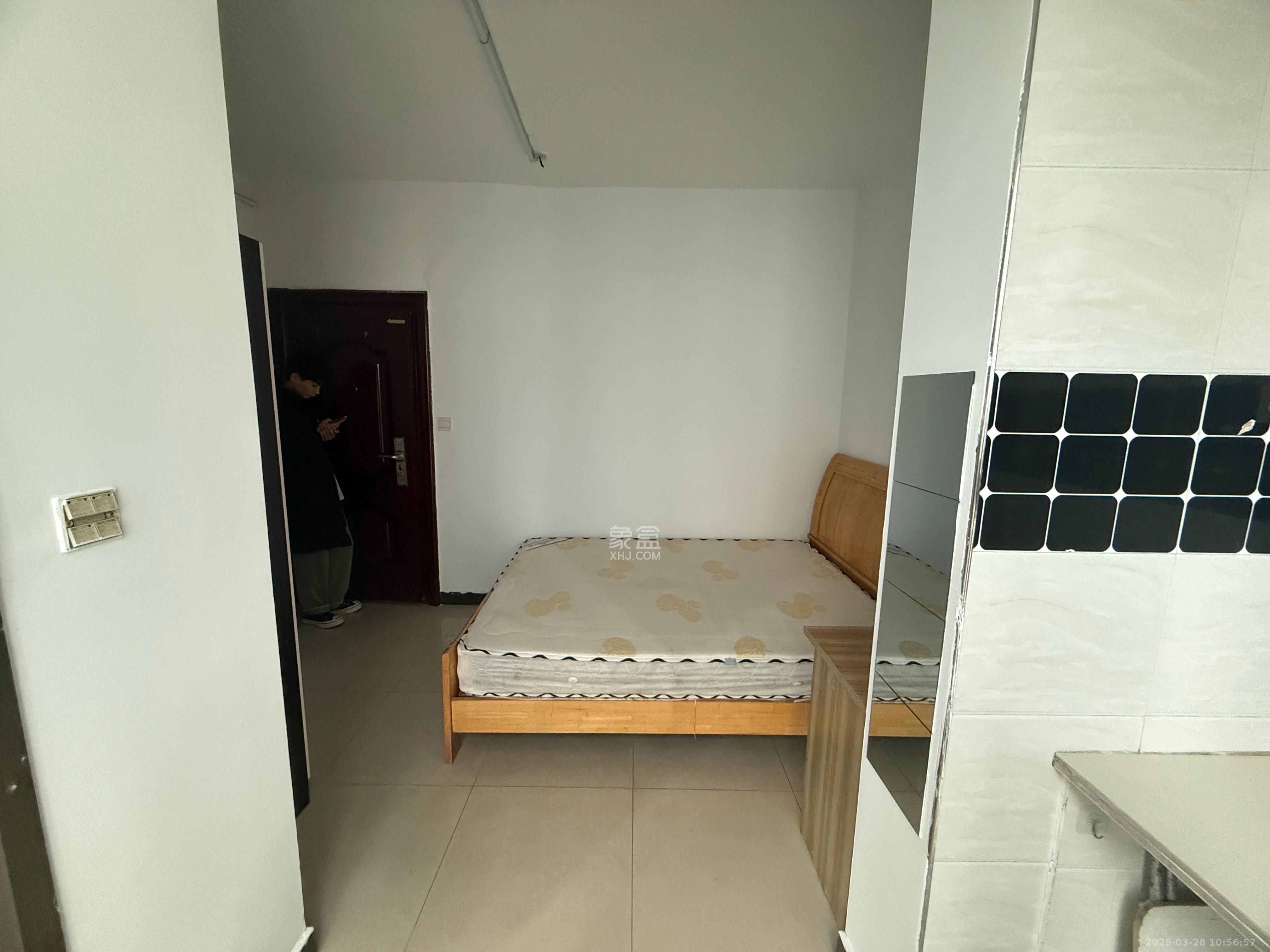 岳华嘉园 1室0厅1卫 900.0元/月 岳华嘉园 1室0厅1卫 900.0元/月室内图