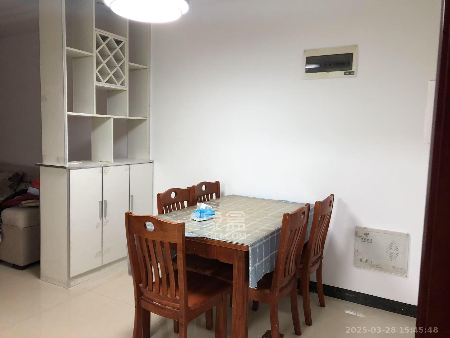 中建芙蓉嘉苑  3室2厅1卫   2200.00元/月户型图