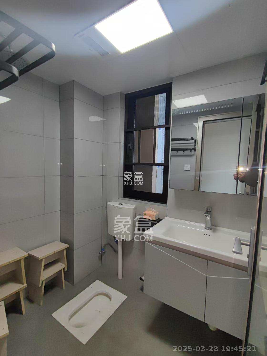 湾田望江府 4室2厅2卫 2200.0元/月 湾田望江府 4室2厅2卫 2200.0元/月室内图