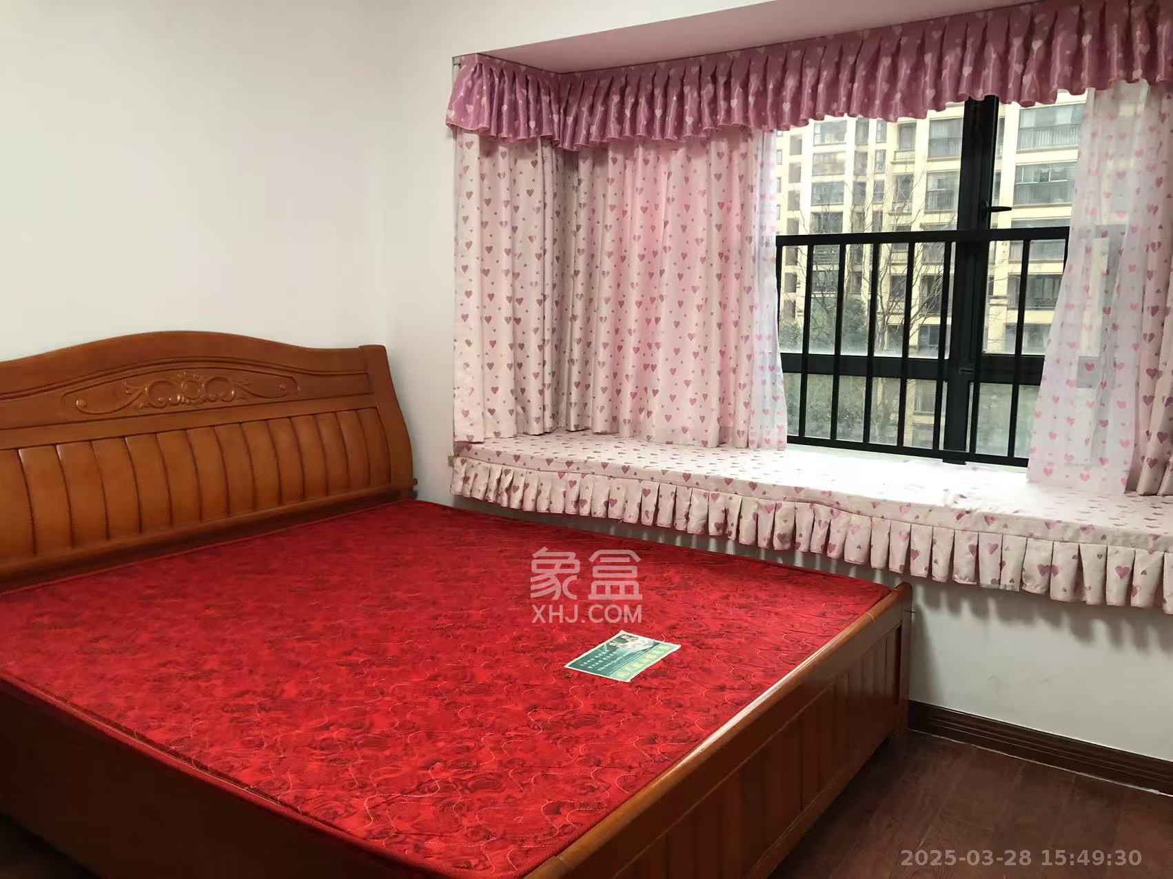 中建芙蓉嘉苑  3室2厅1卫   2200.00元/月室内图
