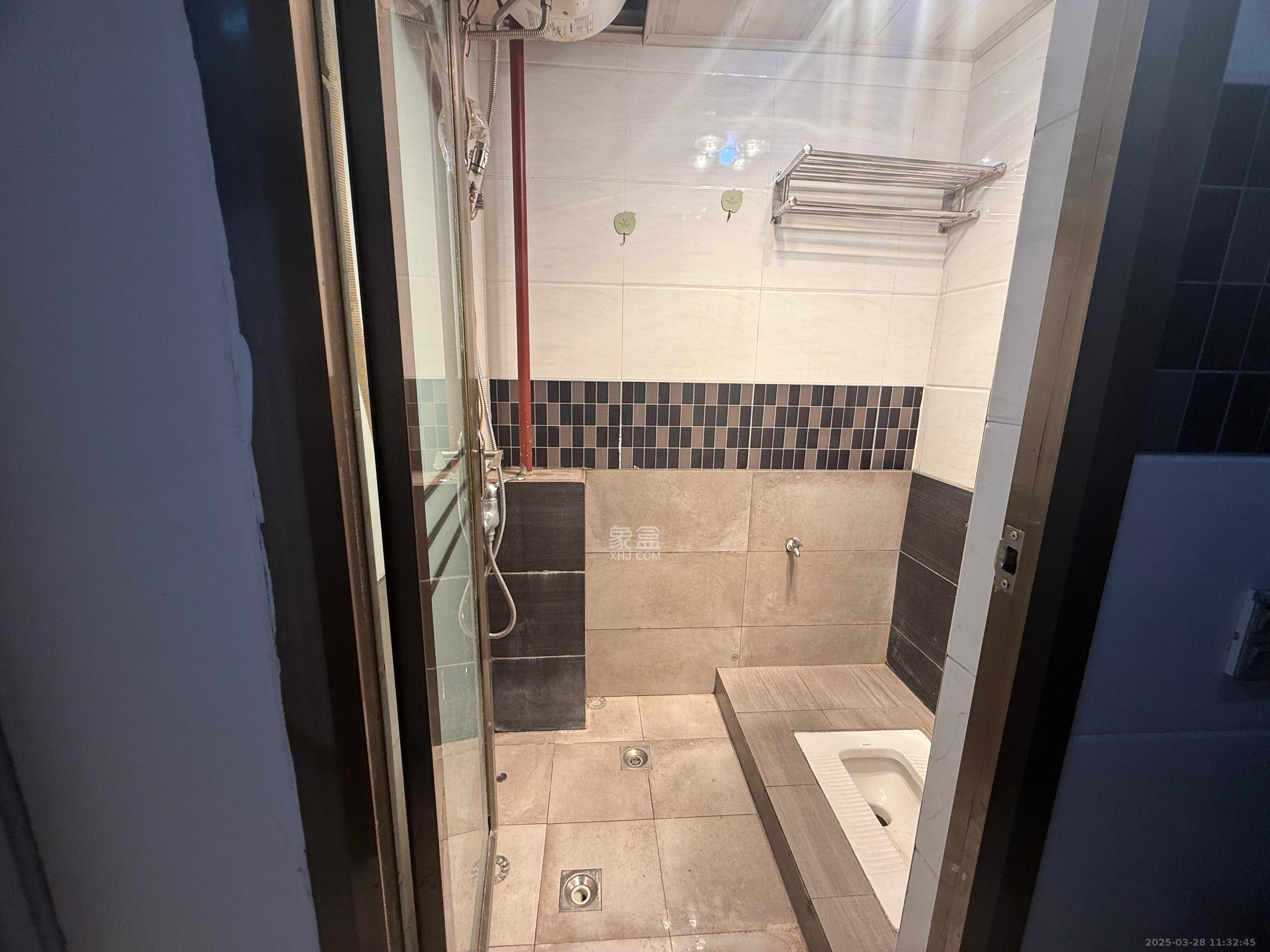 岳华嘉园 1室0厅1卫 750.0元/月 岳华嘉园 1室0厅1卫 750.0元/月室内图