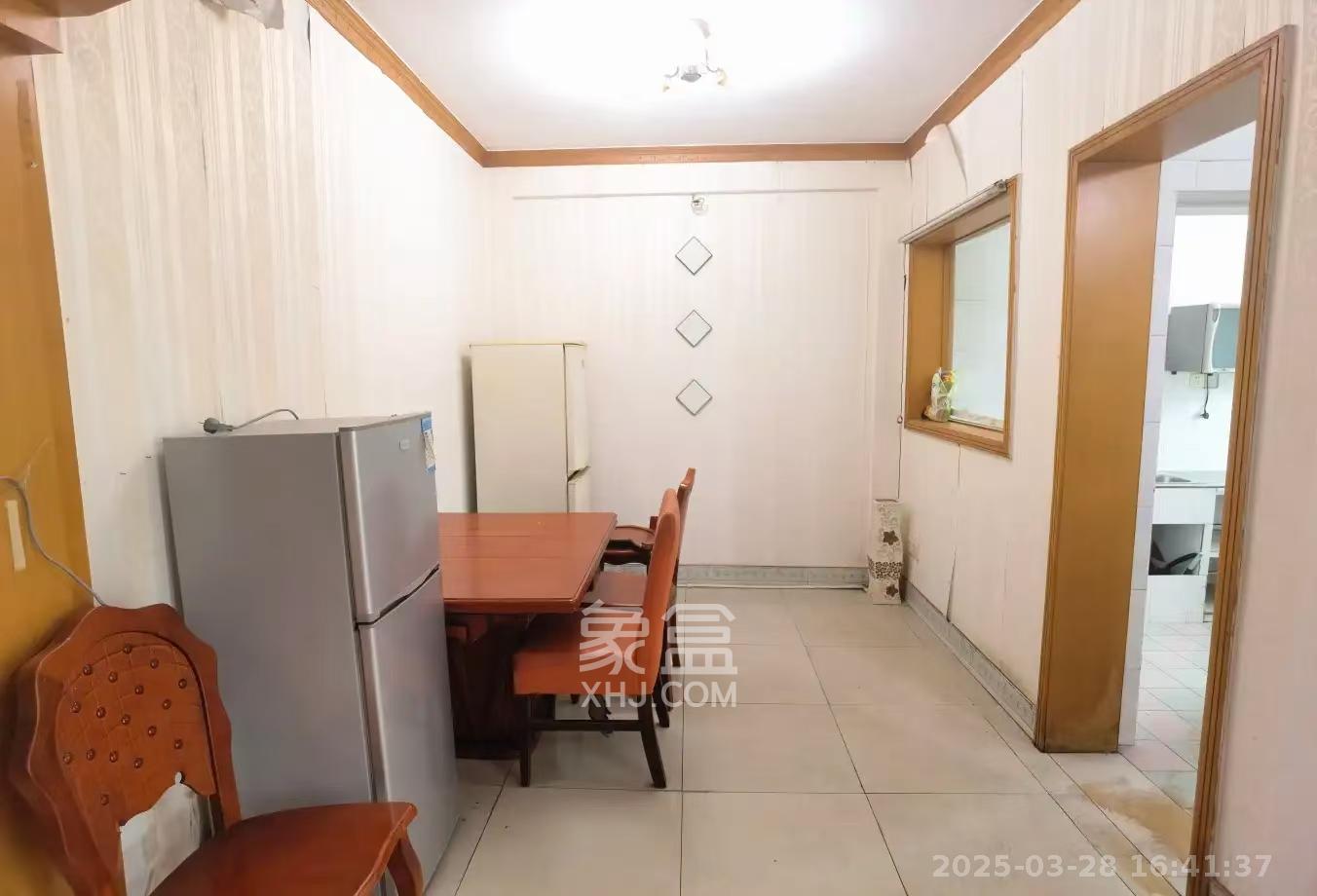 三湘小区  2室2厅1卫   1200.00元/月室内图