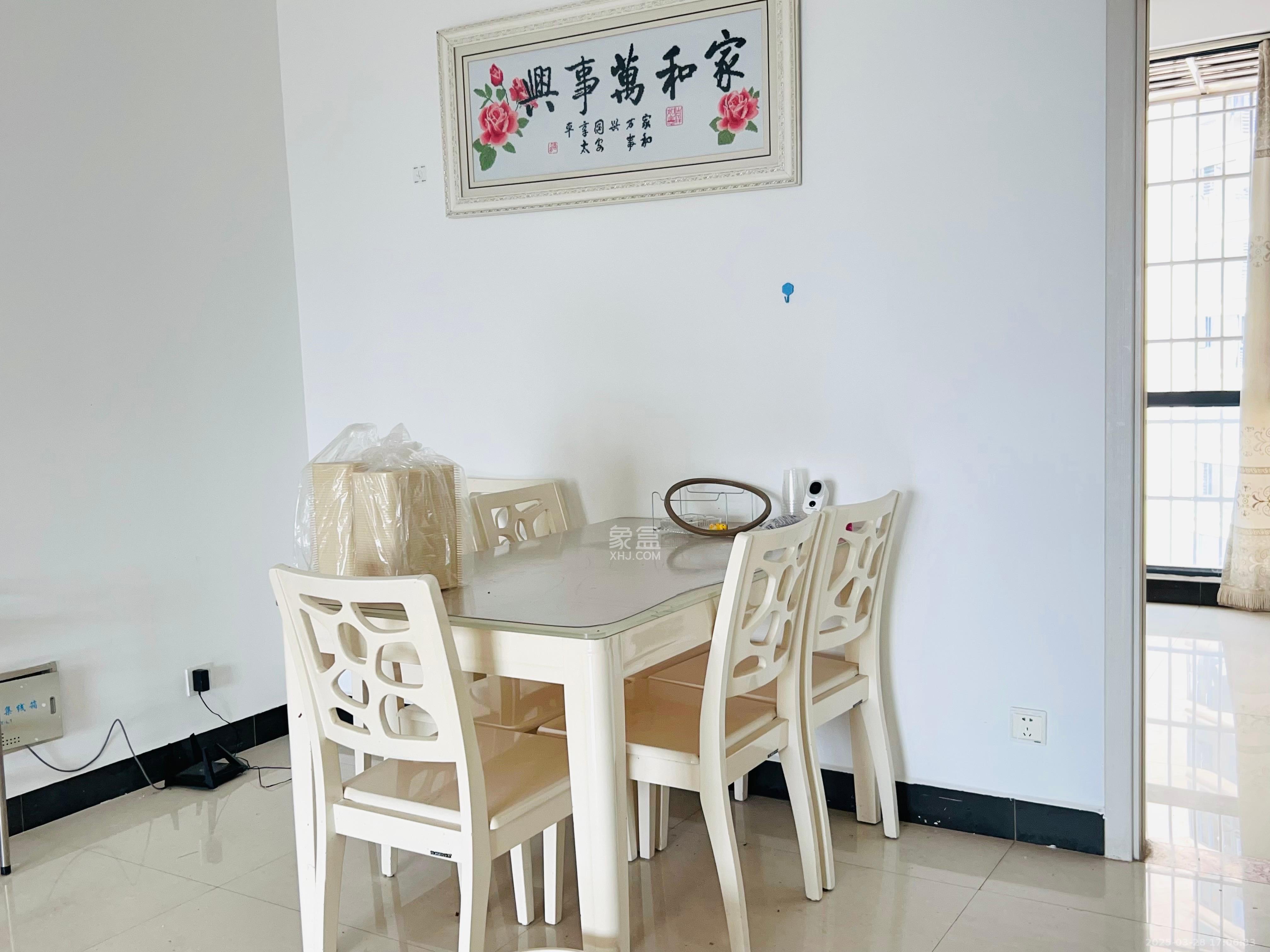 瑞都华庭（华庭美苑）  3室2厅1卫   2400.00元/月室内图