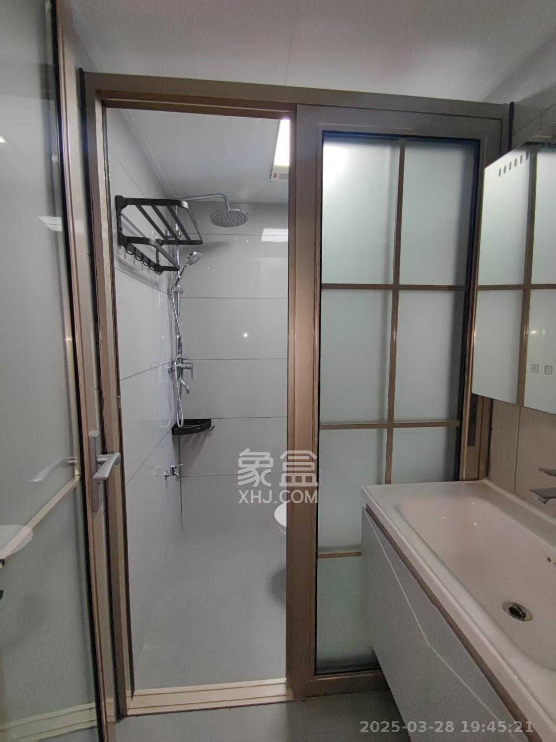 湾田望江府 4室2厅2卫 2200.0元/月 湾田望江府 4室2厅2卫 2200.0元/月室内图