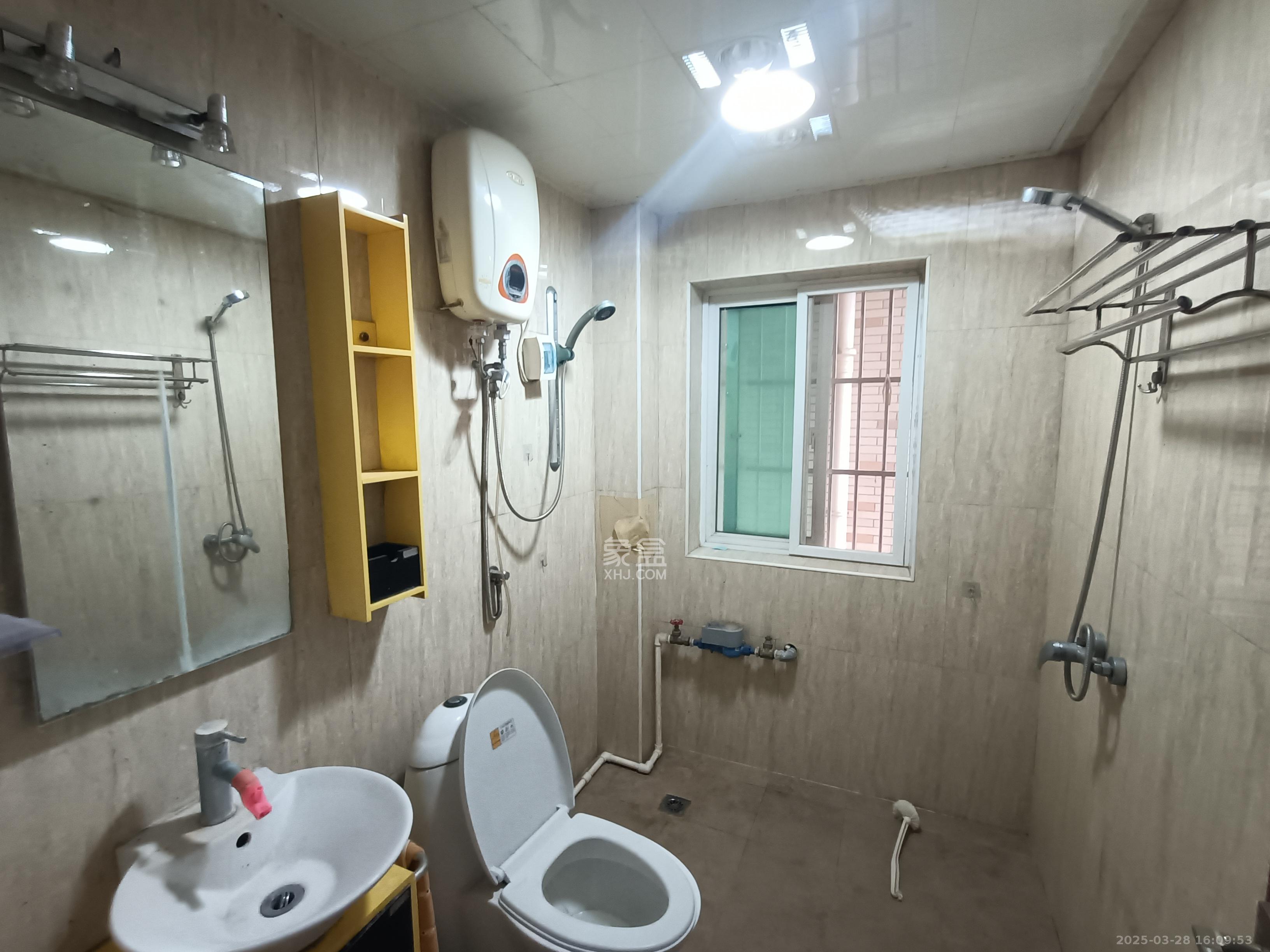 恒鑫澜北湾  3室2厅1卫   2300.00元/月室内图