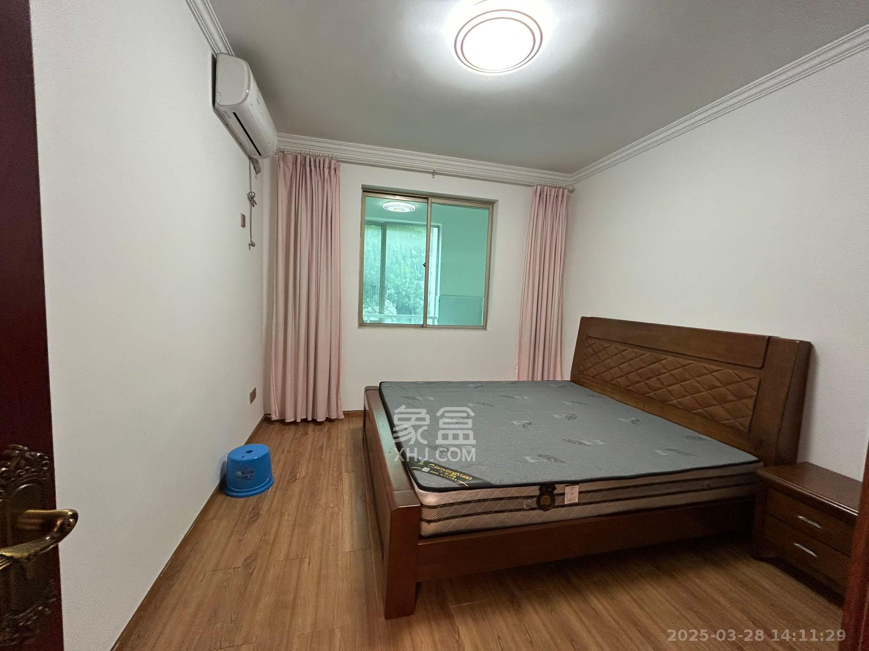 中南汽车世界 3室2厅2卫 1800.0元/月 中南汽车世界 3室2厅2卫 1800.0元/月室内图