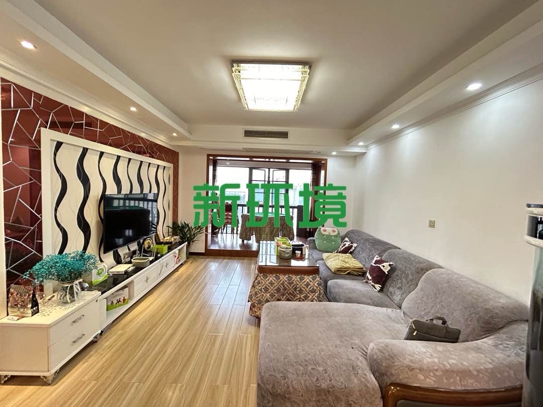 逸臣中央 3室2厅2卫 2500.0元/月 逸臣中央 3室2厅2卫 2500.0元/月室内图