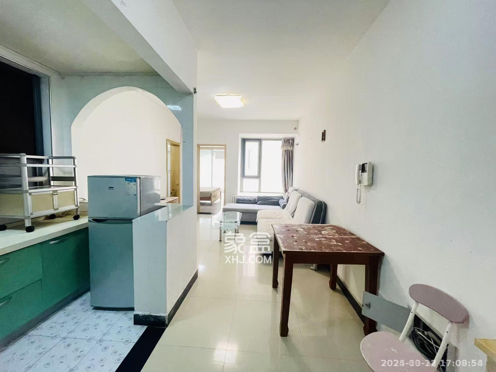 怡海星城 1室1厅1卫 1100.0元/月 怡海星城 1室1厅1卫 1100.0元/月室内图