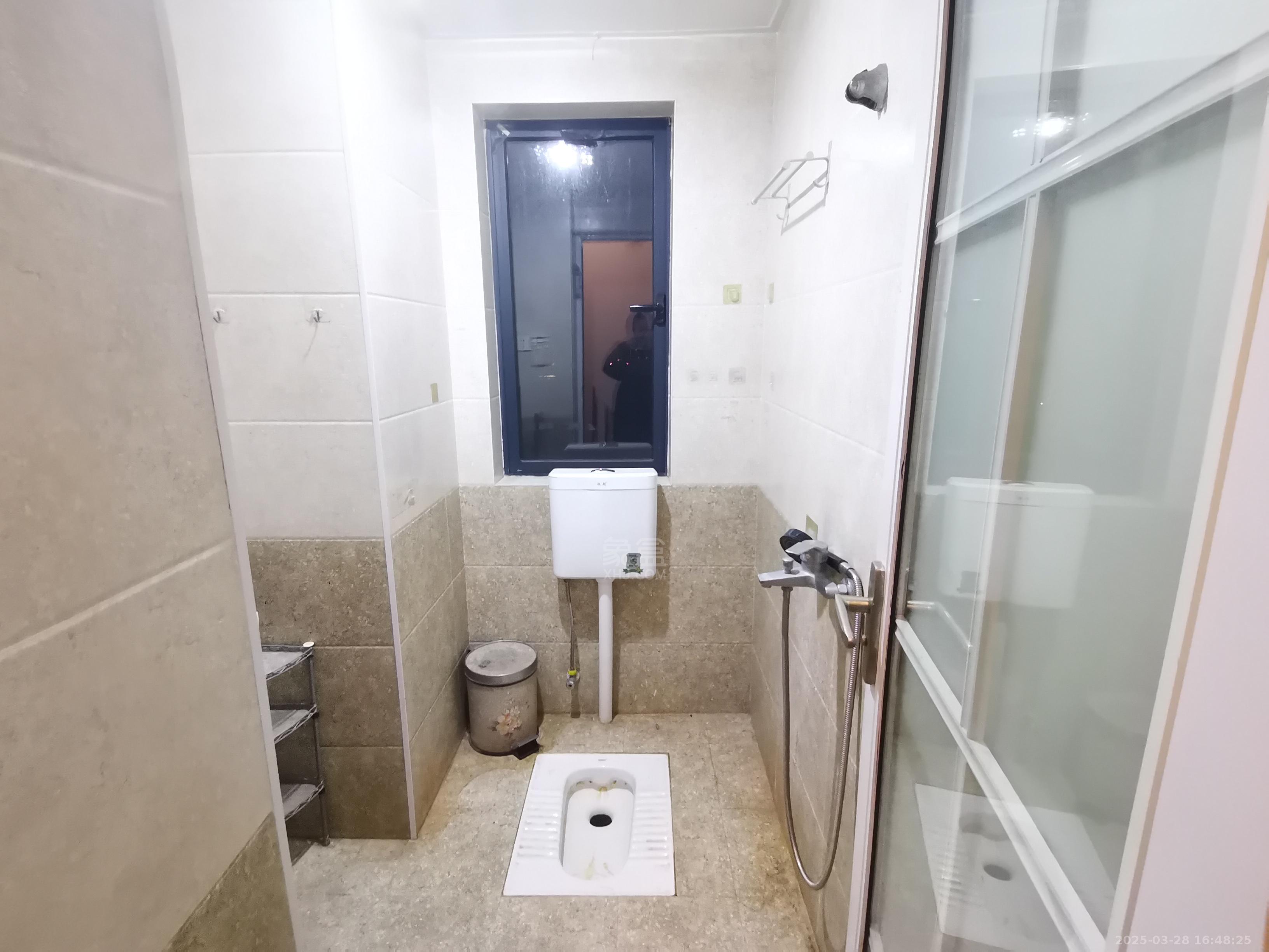 中建御山和苑  1室1厅1卫   1200.00元/月室内图
