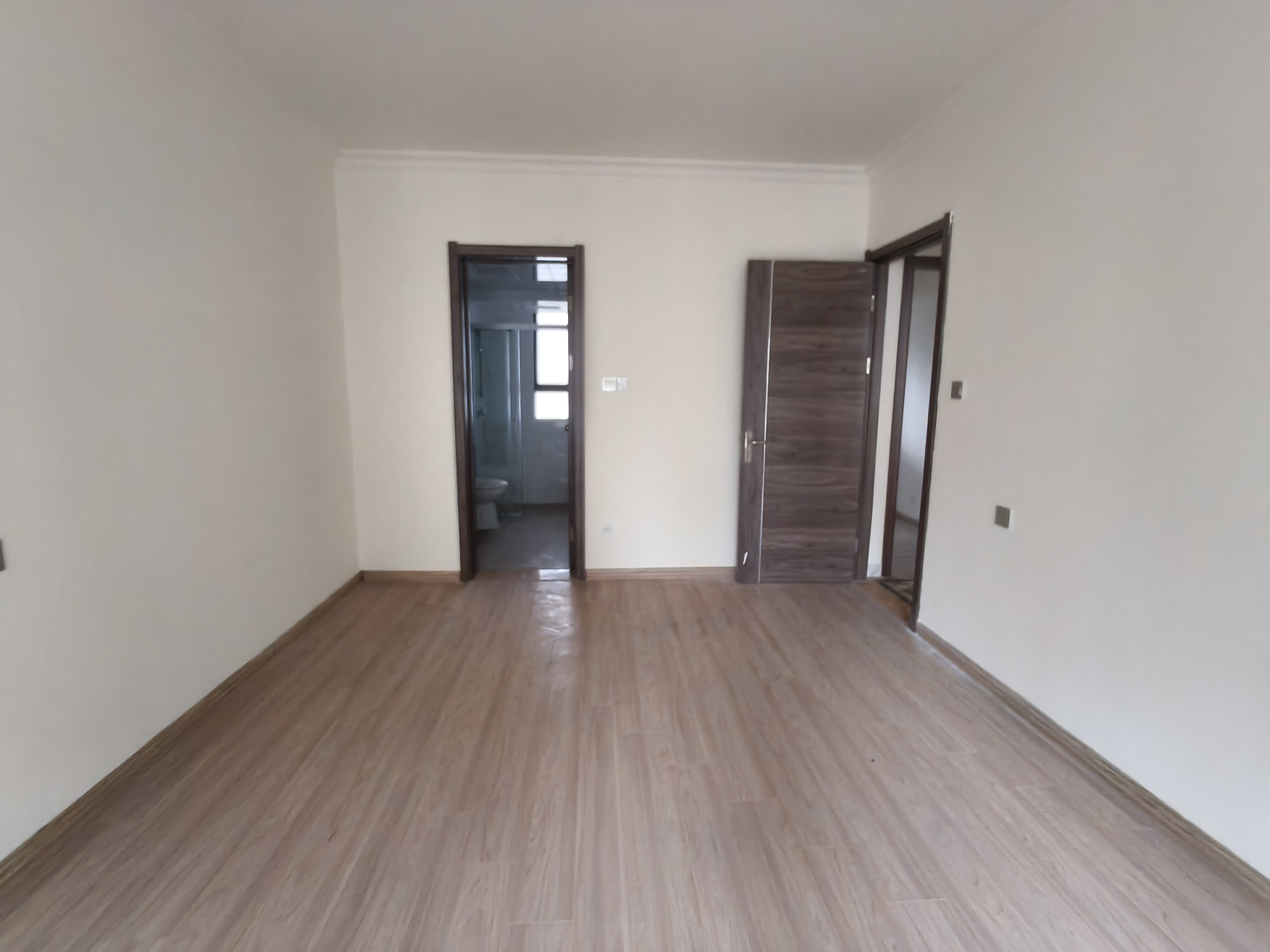 碧桂园梓山府 3室2厅2卫 1500.0元/月 碧桂园梓山府 3室2厅2卫 1500.0元/月室内图