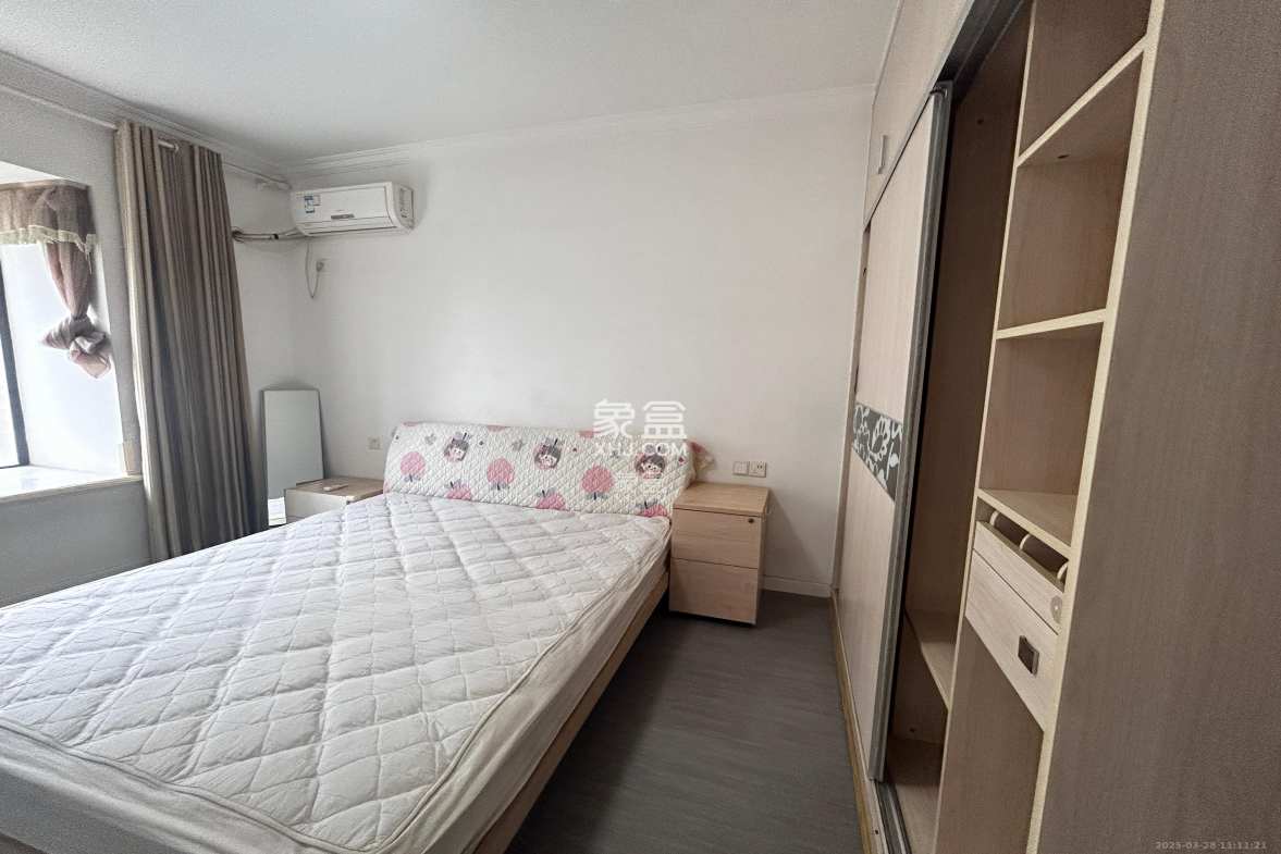 保利麓谷林语B区 3室2厅1卫 2600.0元/月 保利麓谷林语B区 3室2厅1卫 2600.0元/月室内图