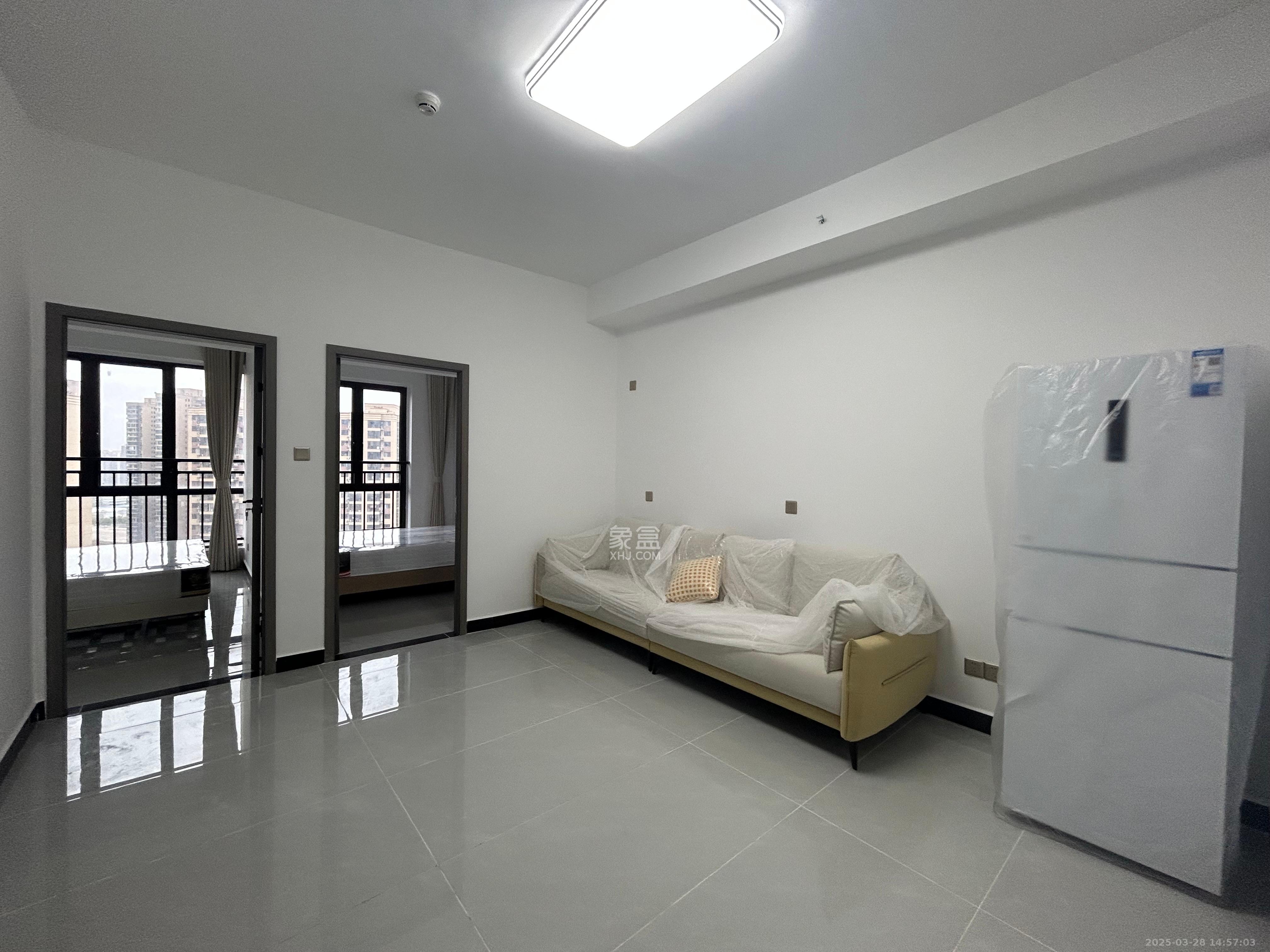 中南国际眼镜城(中伟商业中心) 1室0厅0卫 2000.0元/月 中南国际眼镜城(中伟商业中心) 1室0厅0卫 2000.0元/月室内图