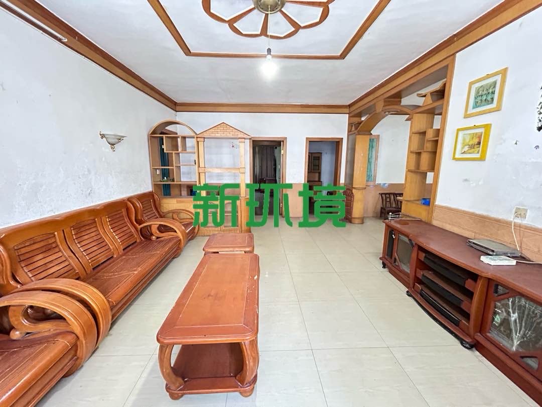 武装部宿舍 3室2厅2卫 53.8万 武装部宿舍 3室2厅2卫 53.8万客厅