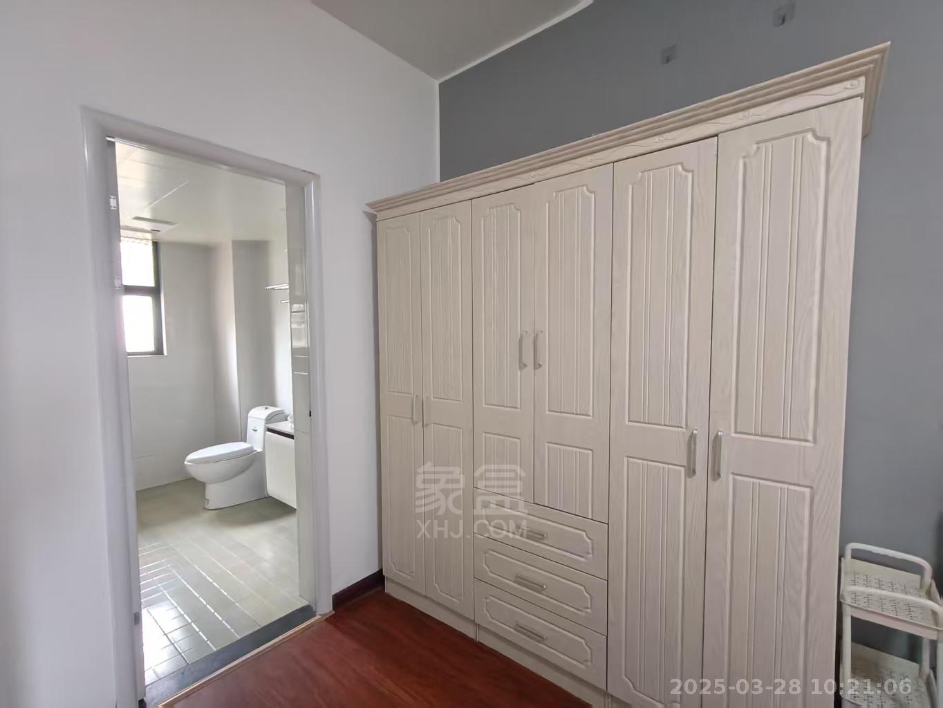 奥园广场 4室2厅1卫 2000.0元/月 奥园广场 4室2厅1卫 2000.0元/月室内图