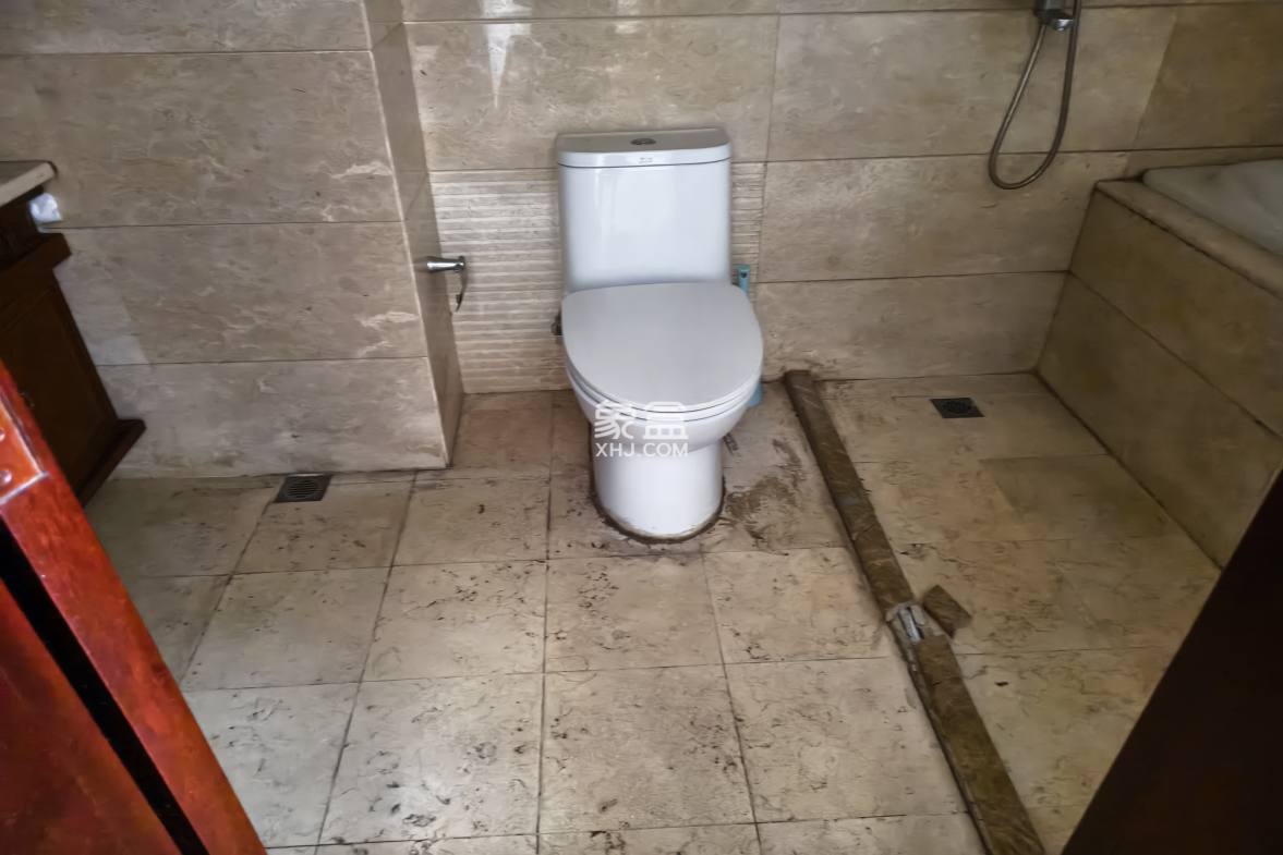 海阔天空-国瑞城二期(雅仕苑) 4室2厅2卫 6000.0元/月 海阔天空-国瑞城二期(雅仕苑) 4室2厅2卫 6000.0元/月室内图