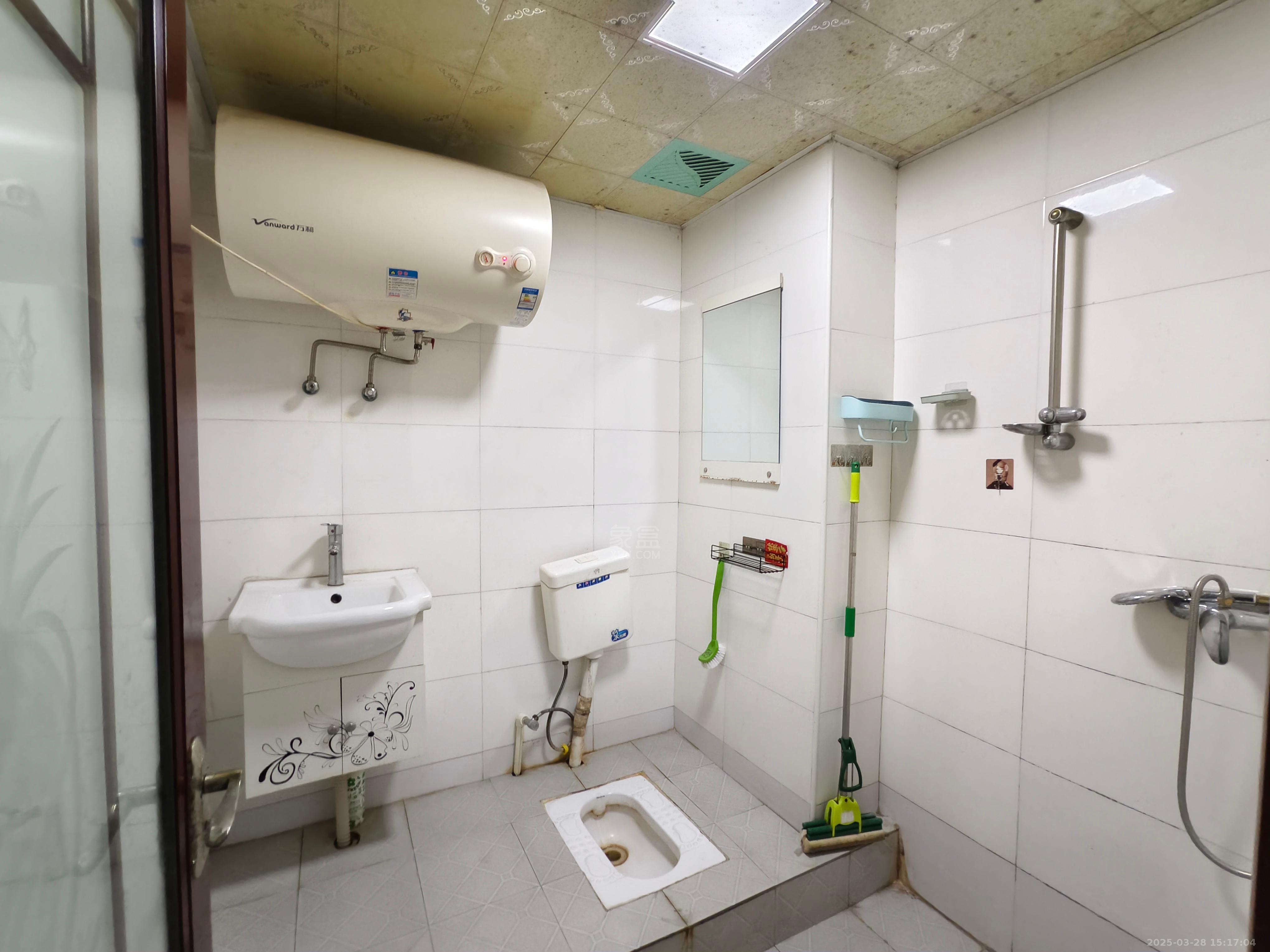 龙腾国际  1室1厅1卫    1000.0元/月室内图