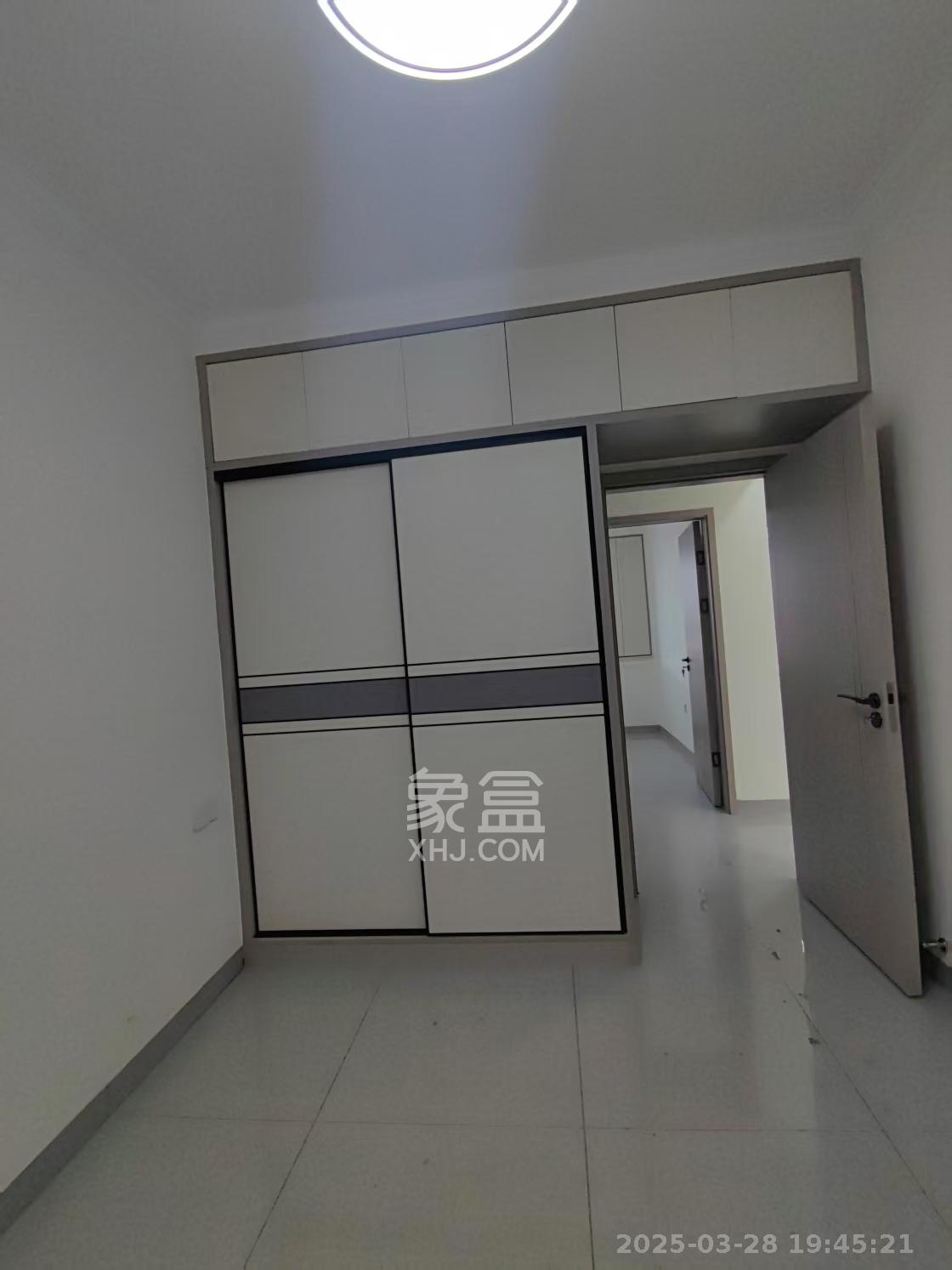 湾田望江府  4室2厅2卫   2200.00元/月室内图