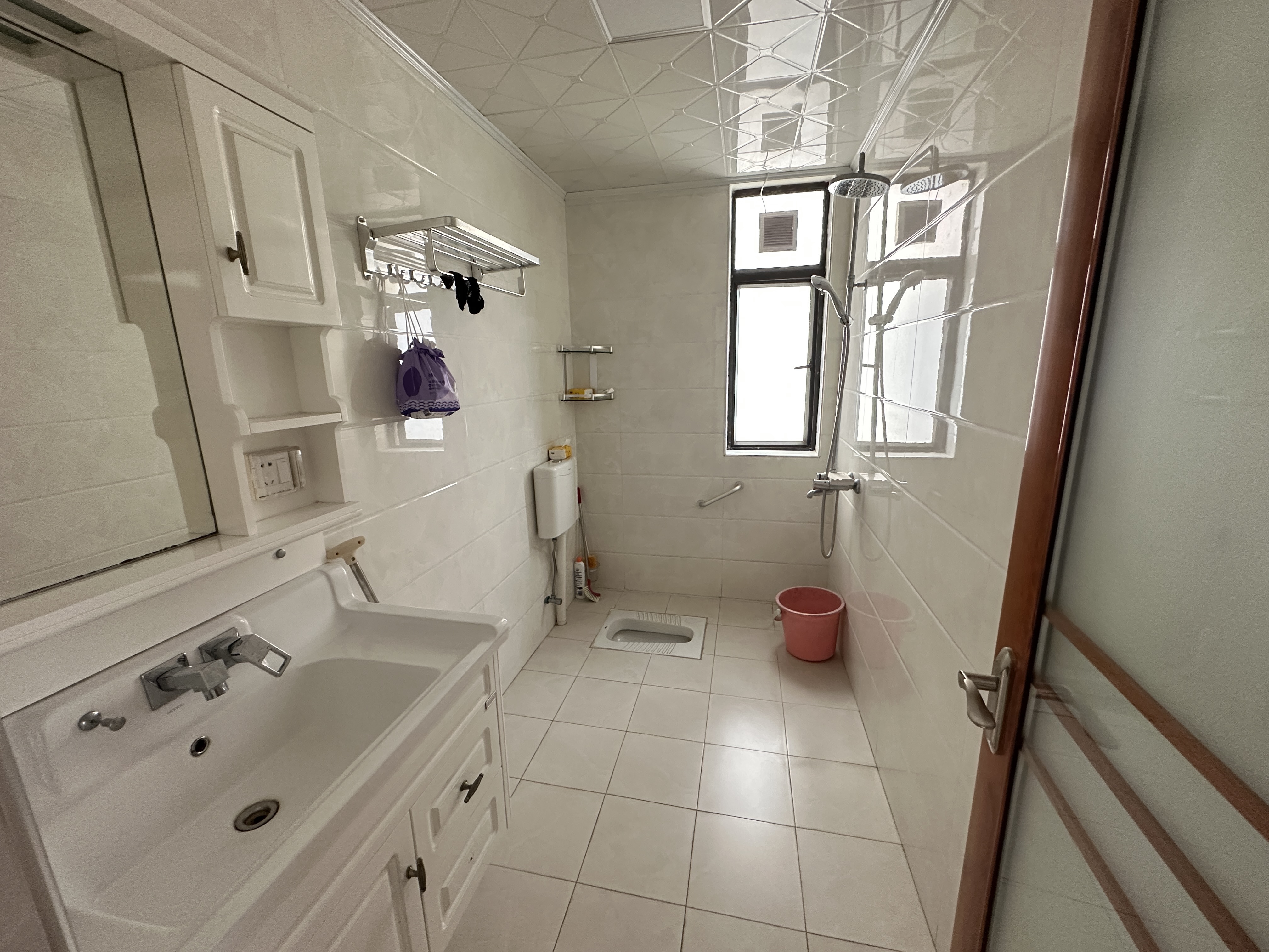 滨江帝景二期(三期) 3室2厅2卫 200.0万 滨江帝景二期(三期) 3室2厅2卫 200.0万室内图