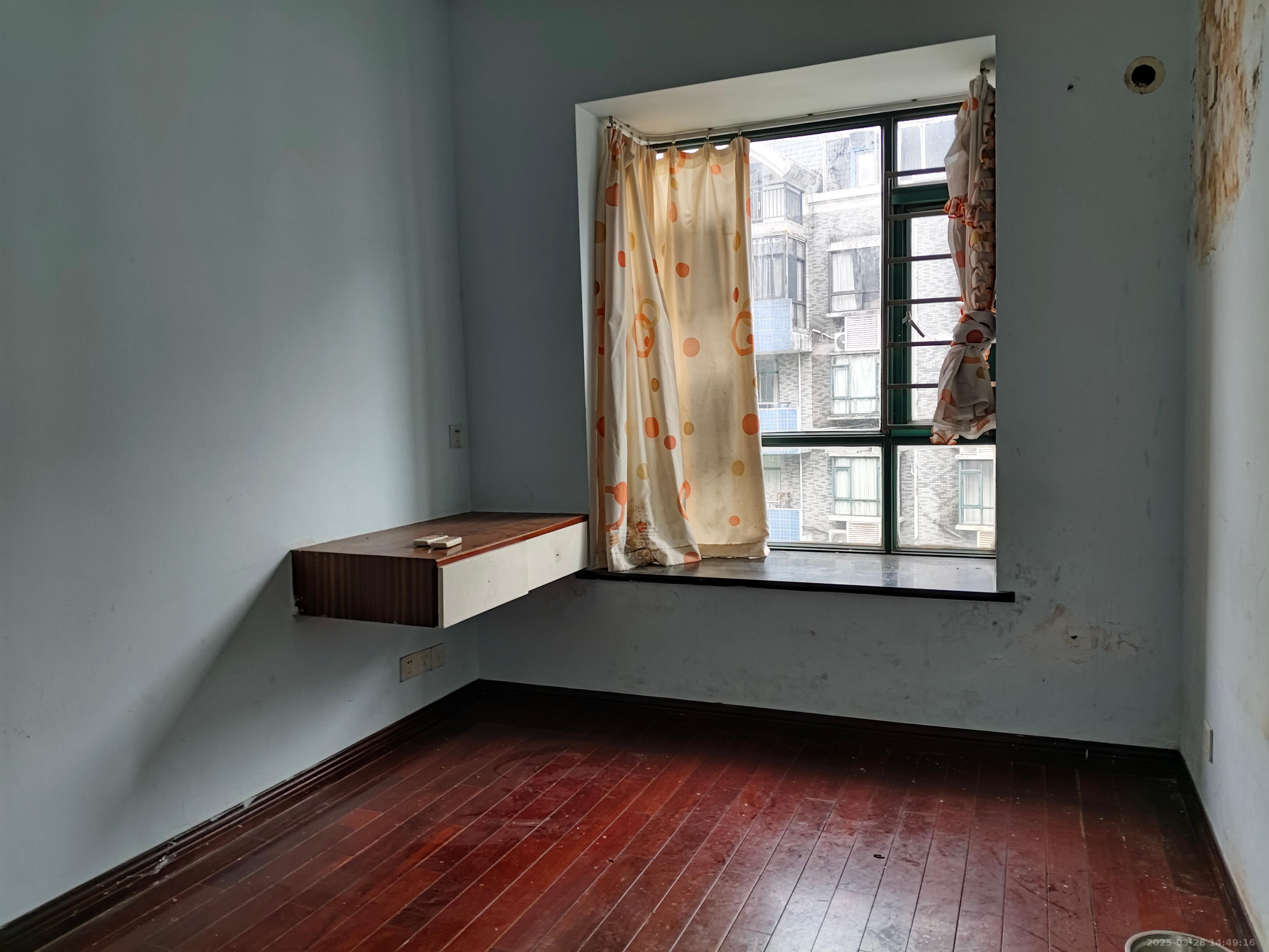 海创明珠花园 3室2厅2卫 1700.0元/月 海创明珠花园 3室2厅2卫 1700.0元/月室内图