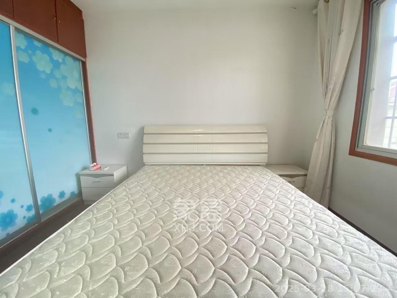 雅雀湖小区  2室2厅1卫   1300.00元/月室内图