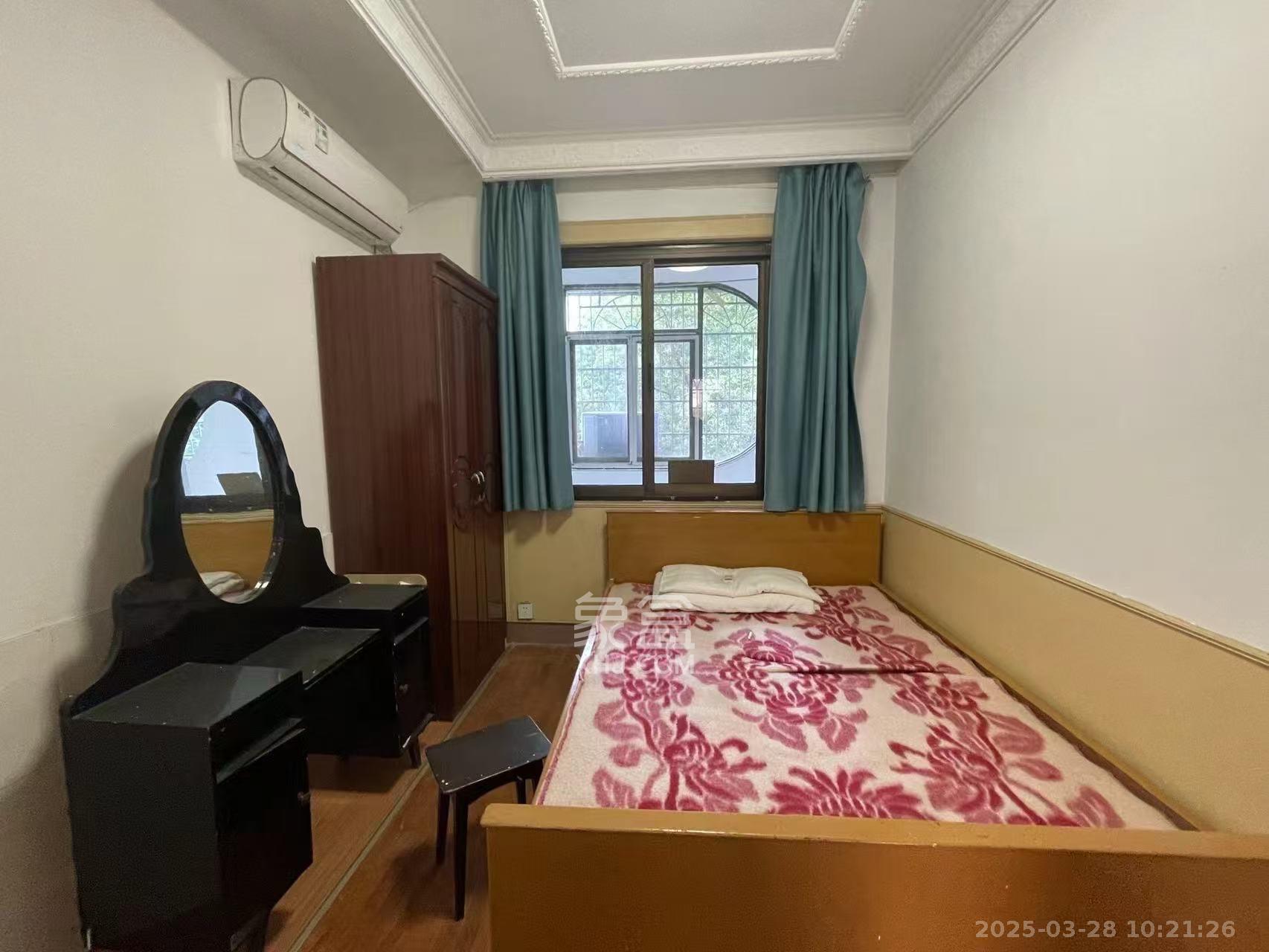 英才园二片 3室2厅1卫 2000.0元/月 英才园二片 3室2厅1卫 2000.0元/月室内图