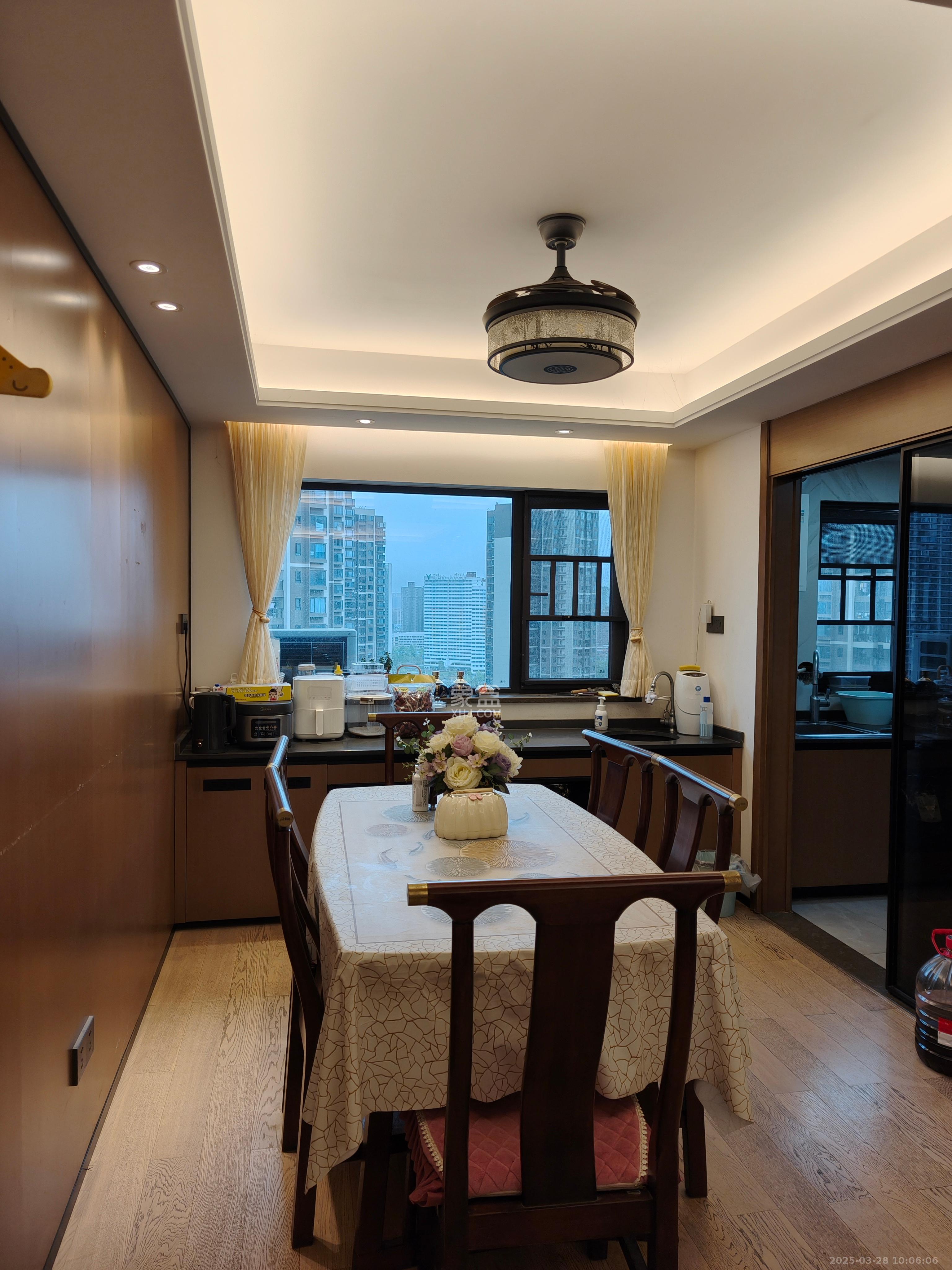 万科金域蓝湾  4室2厅2卫   4500.00元/月室内图