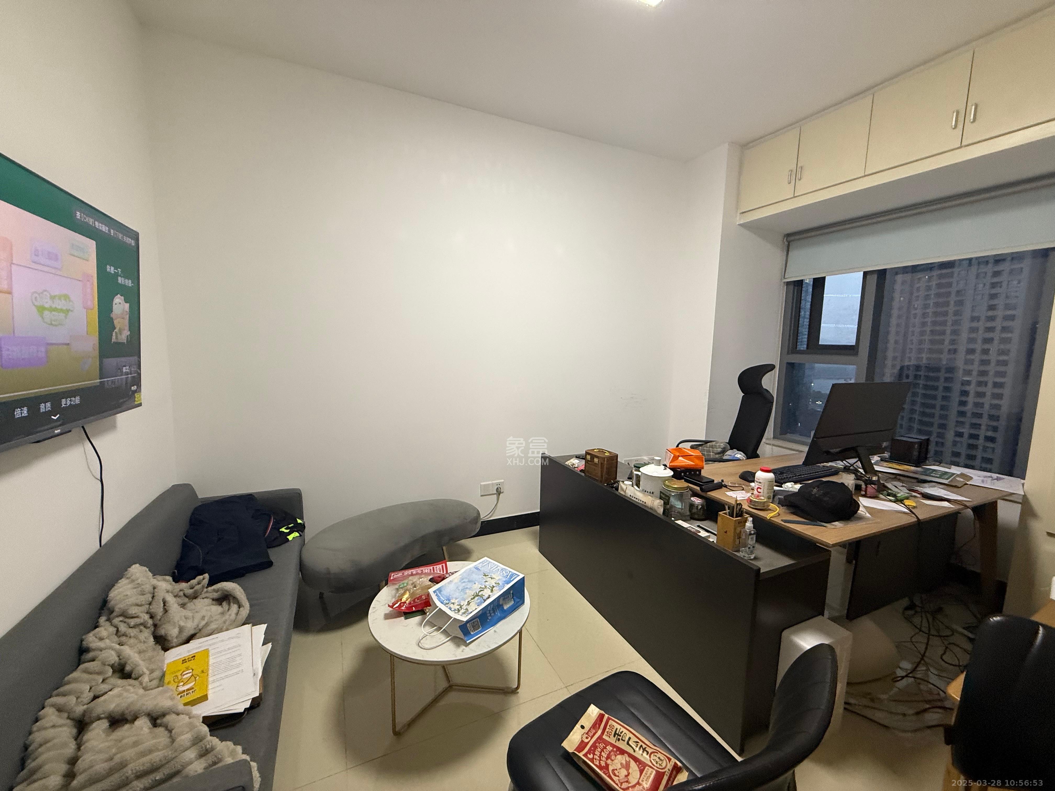 东怡外国(南湖一号) 1室1厅1卫 2500.0元/月 东怡外国(南湖一号) 1室1厅1卫 2500.0元/月室内图