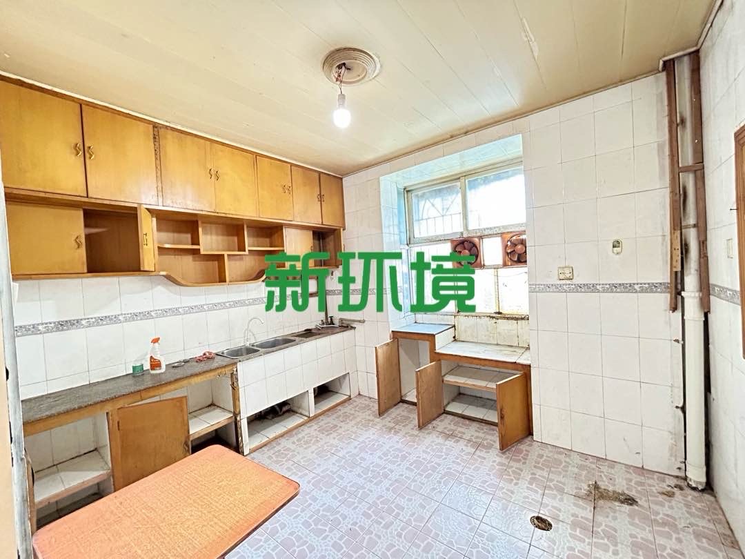 武装部宿舍 3室2厅2卫 53.8万 武装部宿舍 3室2厅2卫 53.8万客厅