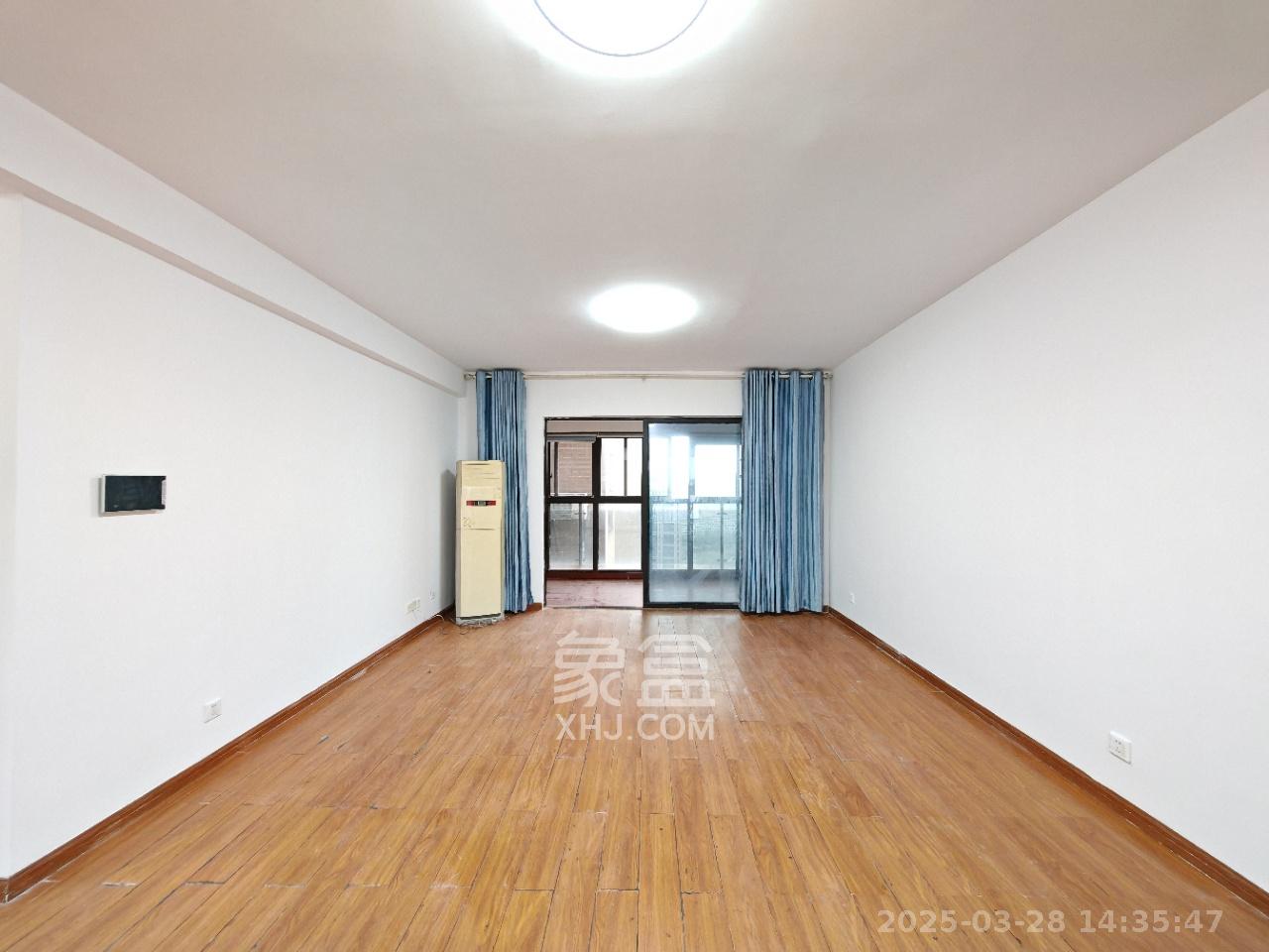 达美D6区  4室2厅2卫   3000.00元/月室内图1