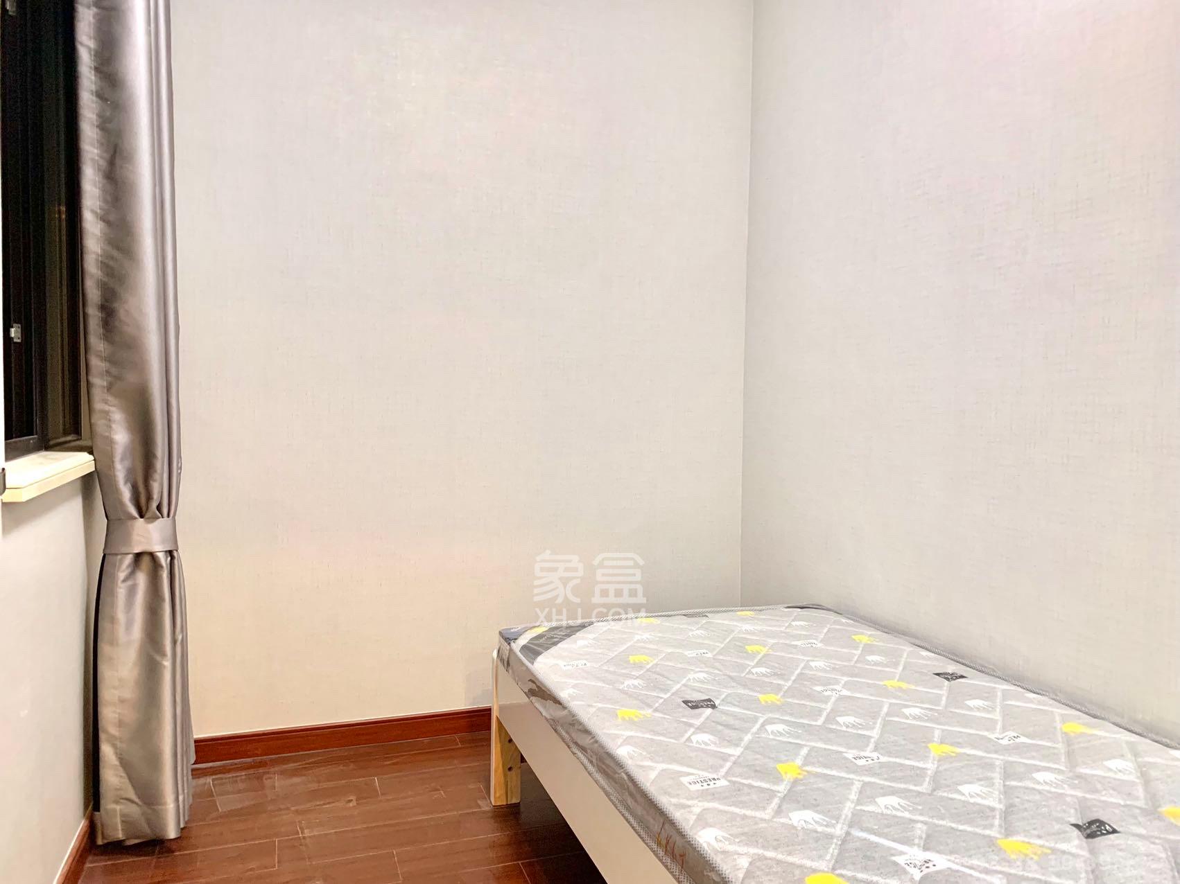 中海珑悦府  4室2厅2卫   3500.00元/月室内图