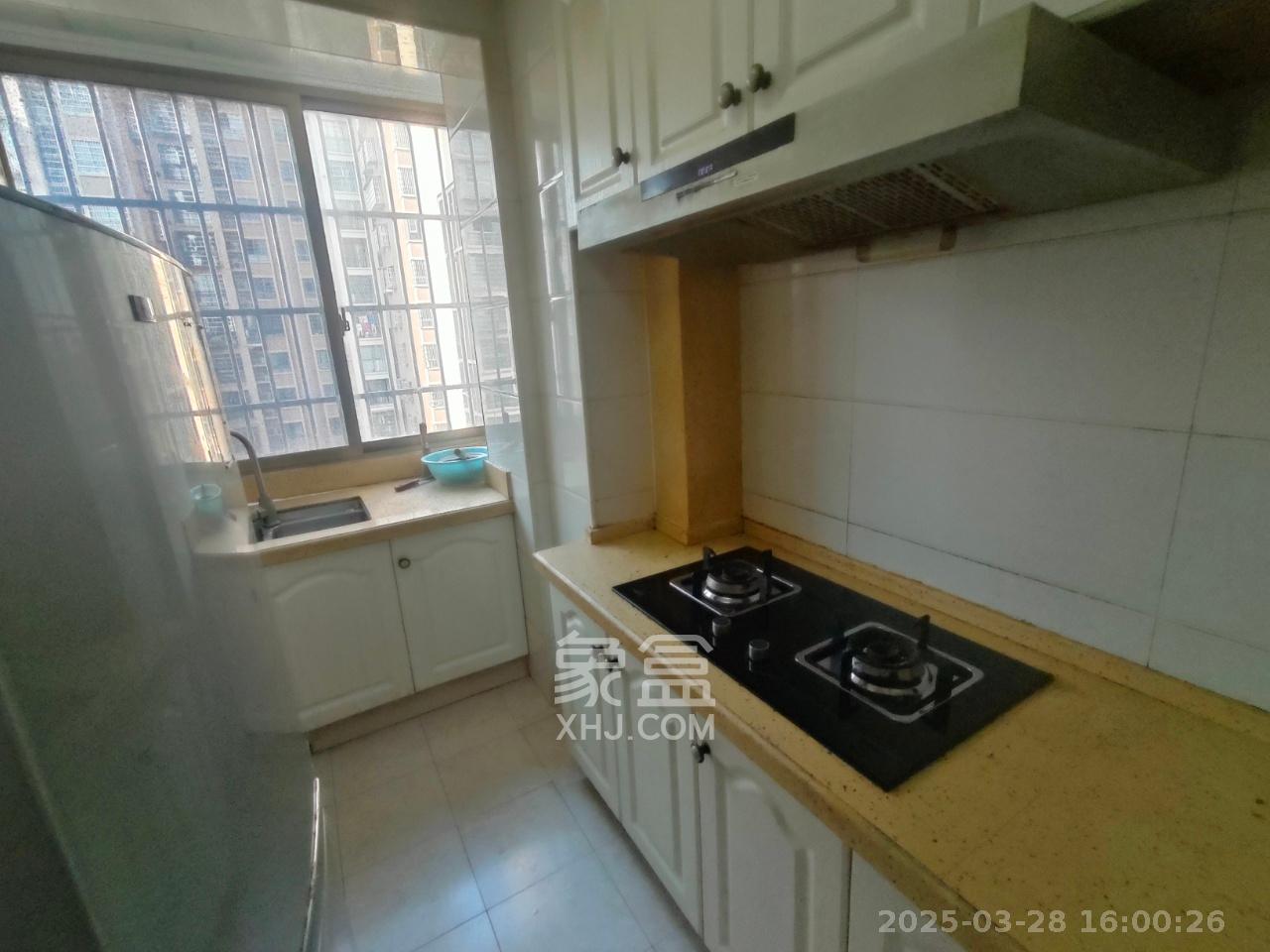 华龙家园(和泰家园) 3室2厅1卫 1700.0元/月 华龙家园(和泰家园) 3室2厅1卫 1700.0元/月室内图