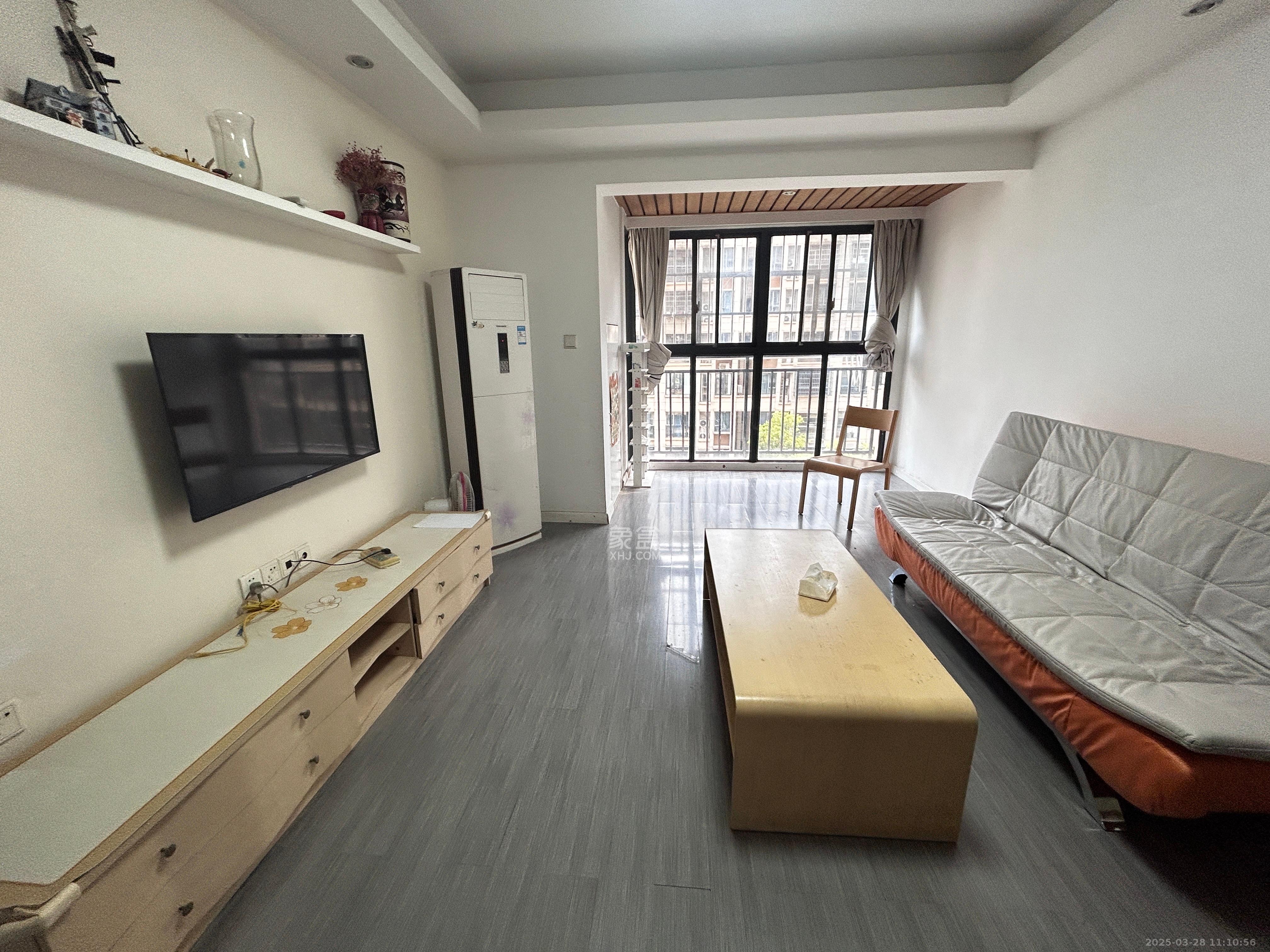 保利麓谷林语B区 3室2厅1卫 2600.0元/月 保利麓谷林语B区 3室2厅1卫 2600.0元/月室内图