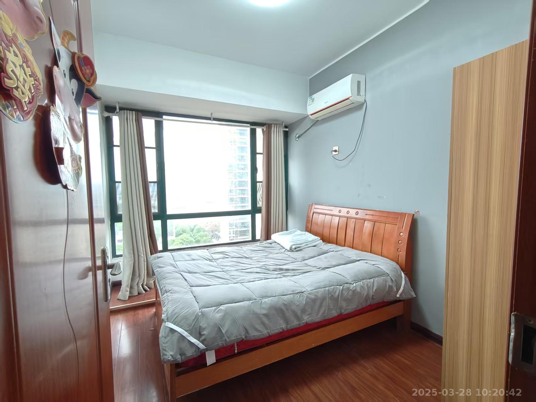 奥园广场 4室2厅1卫 2000.0元/月 奥园广场 4室2厅1卫 2000.0元/月室内图