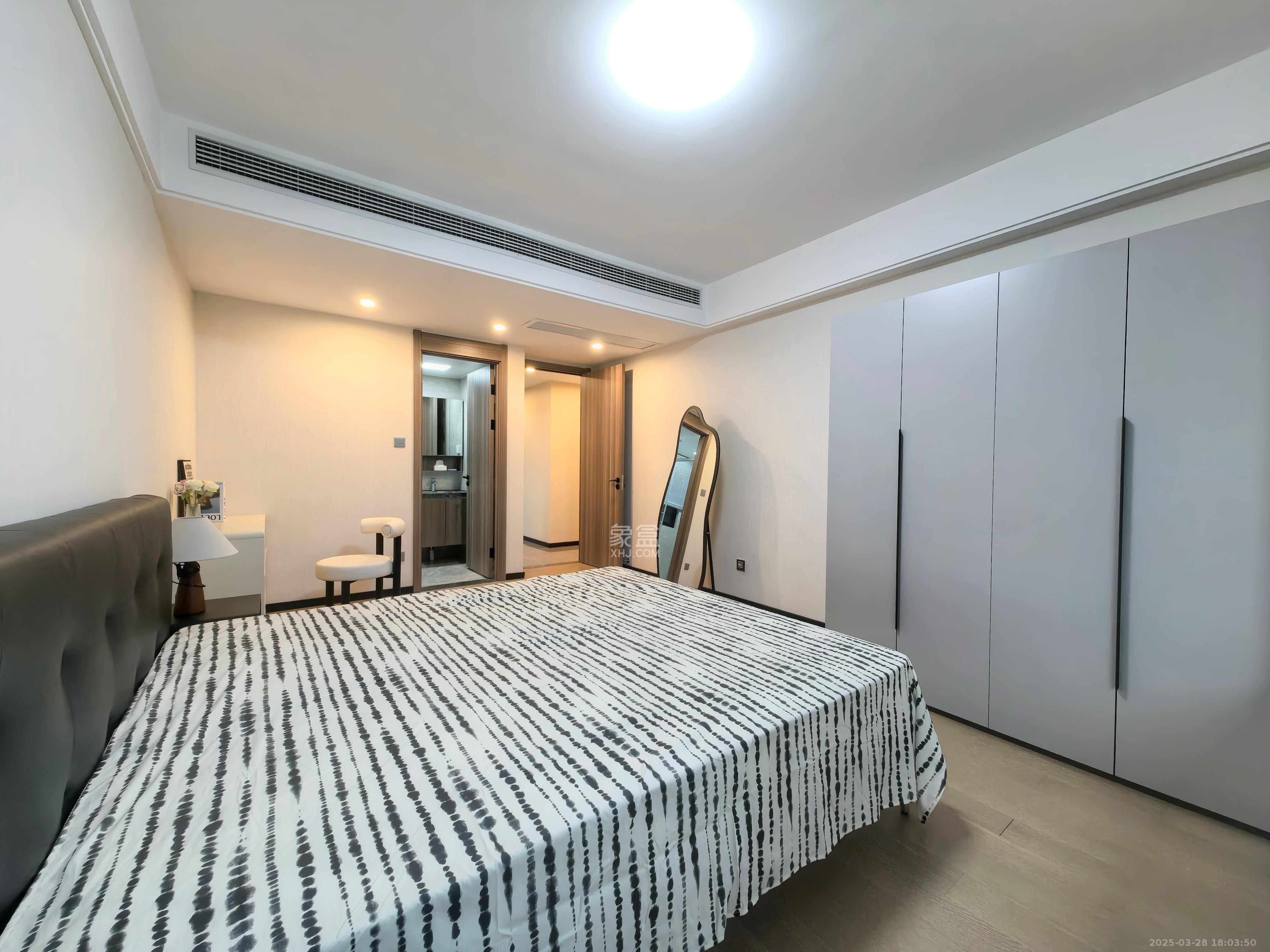 中海阅溪府  5室2厅2卫   5500.00元/月室内图