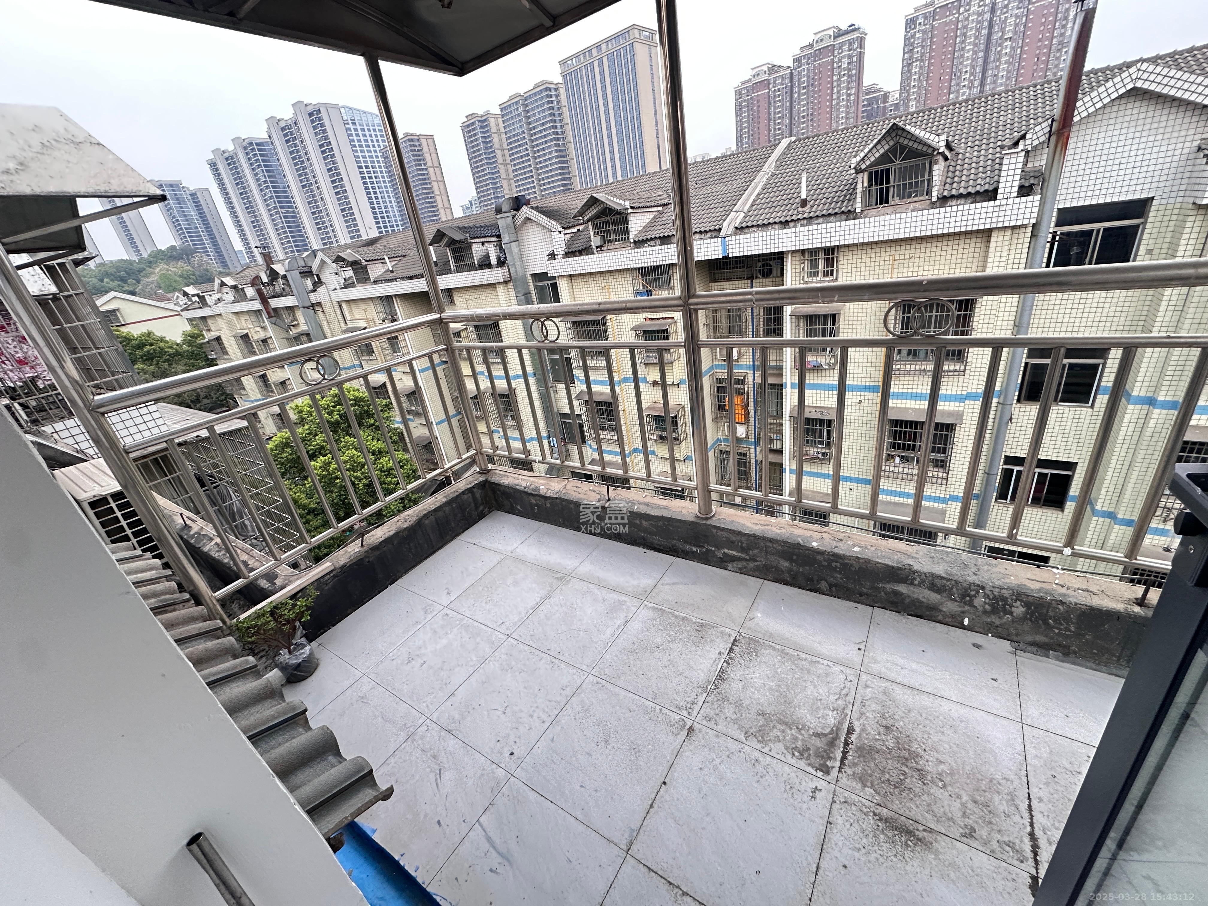 金石蓉园  3室1厅1卫   1200.00元/月室内图