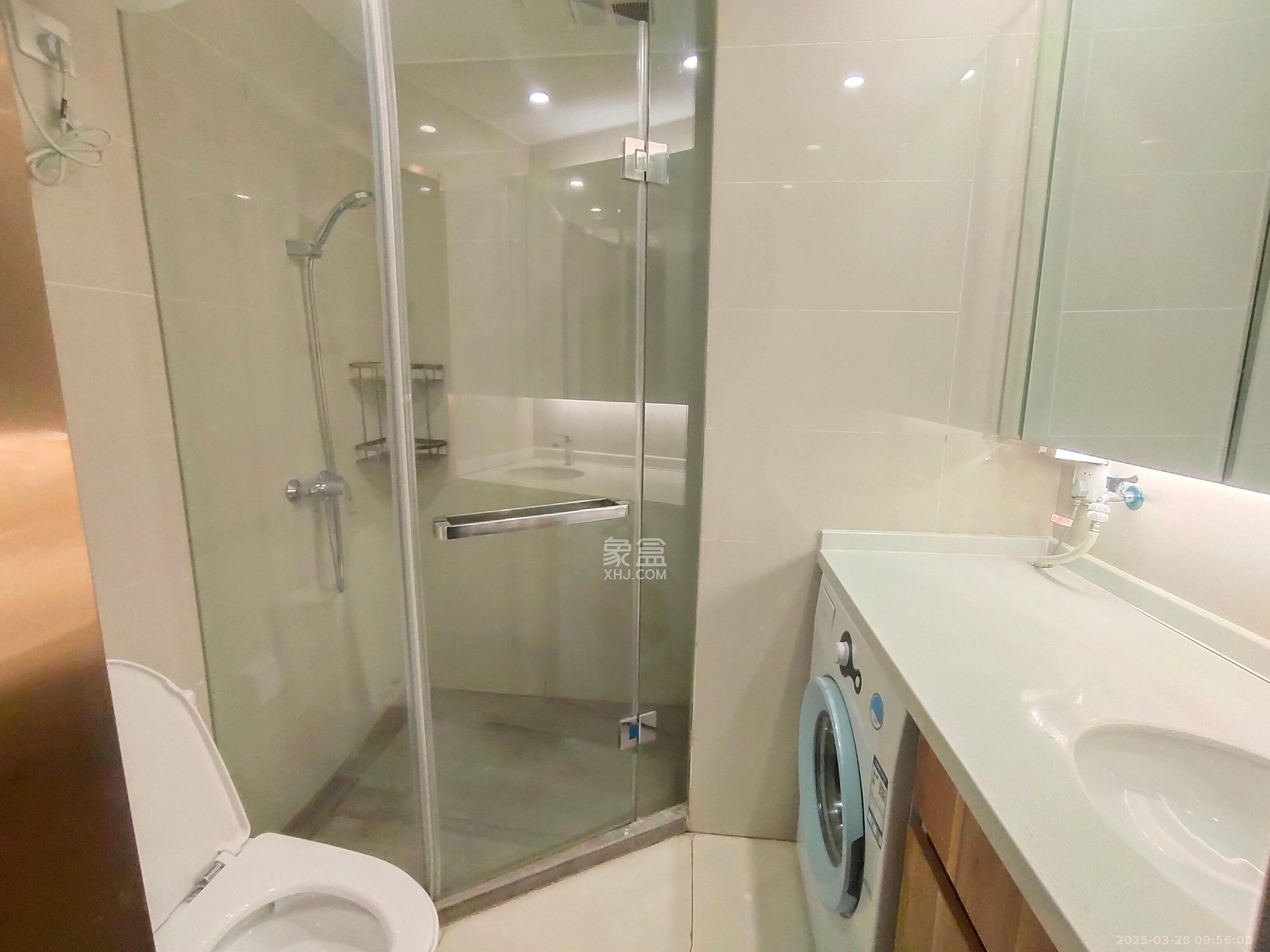 远洋外滩壹号 1室1厅1卫 2000.0元/月 远洋外滩壹号 1室1厅1卫 2000.0元/月室内图