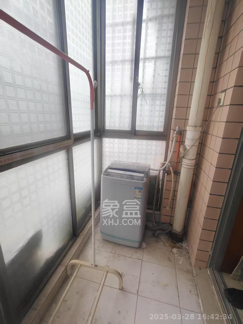 新塘垅小区(高桥物流园) 3室2厅1卫 1800.0元/月 新塘垅小区(高桥物流园) 3室2厅1卫 1800.0元/月室内图