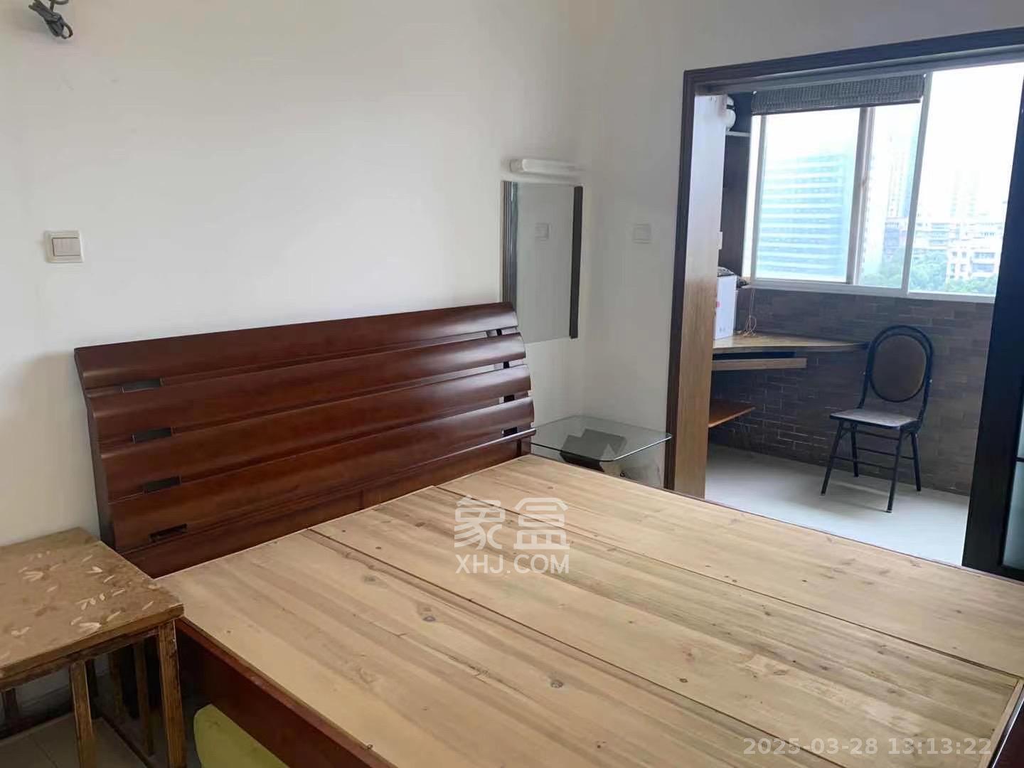五江天街北区  3室2厅1卫   2400.00元/月室内图