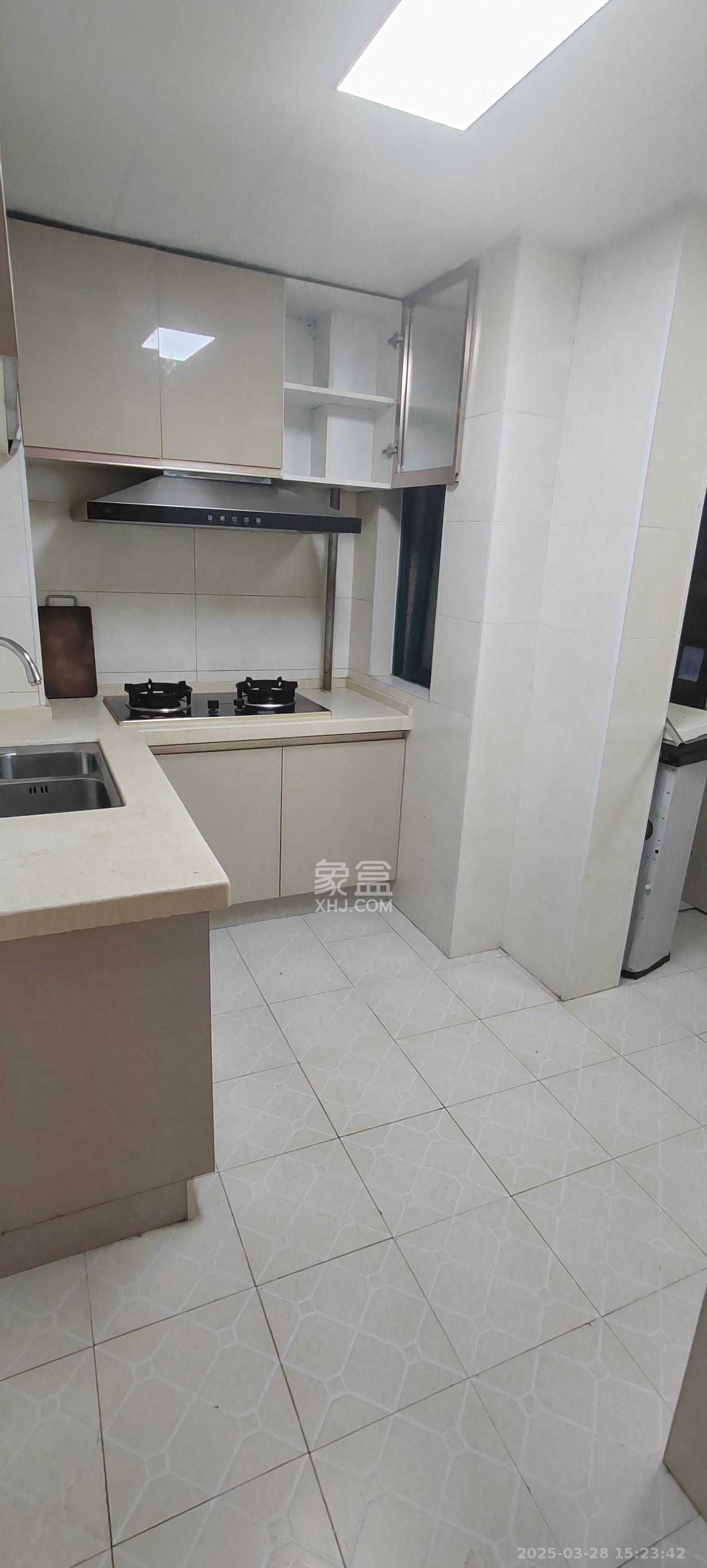 才子佳郡 3室2厅2卫 2000.0元/月 才子佳郡 3室2厅2卫 2000.0元/月室内图