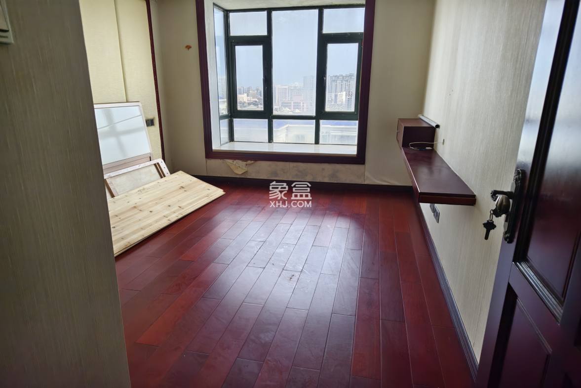 海阔天空-国瑞城二期(雅仕苑) 4室2厅2卫 6000.0元/月 海阔天空-国瑞城二期(雅仕苑) 4室2厅2卫 6000.0元/月室内图