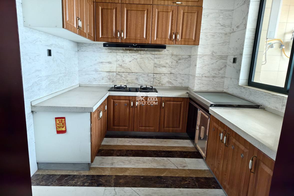 海阔天空-国瑞城二期(雅仕苑) 4室2厅2卫 6000.0元/月 海阔天空-国瑞城二期(雅仕苑) 4室2厅2卫 6000.0元/月室内图