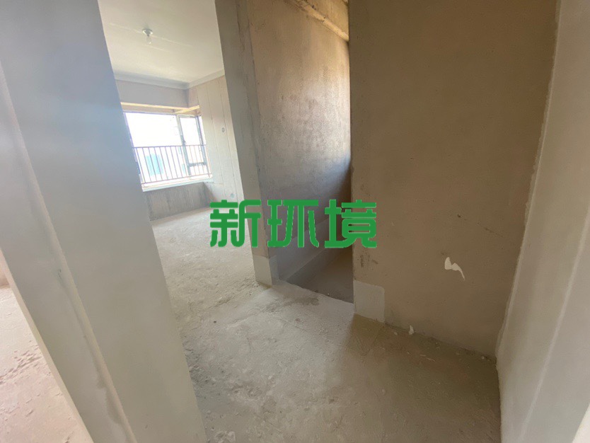 荣盛花语书院  3室2厅2卫   64.80万客厅